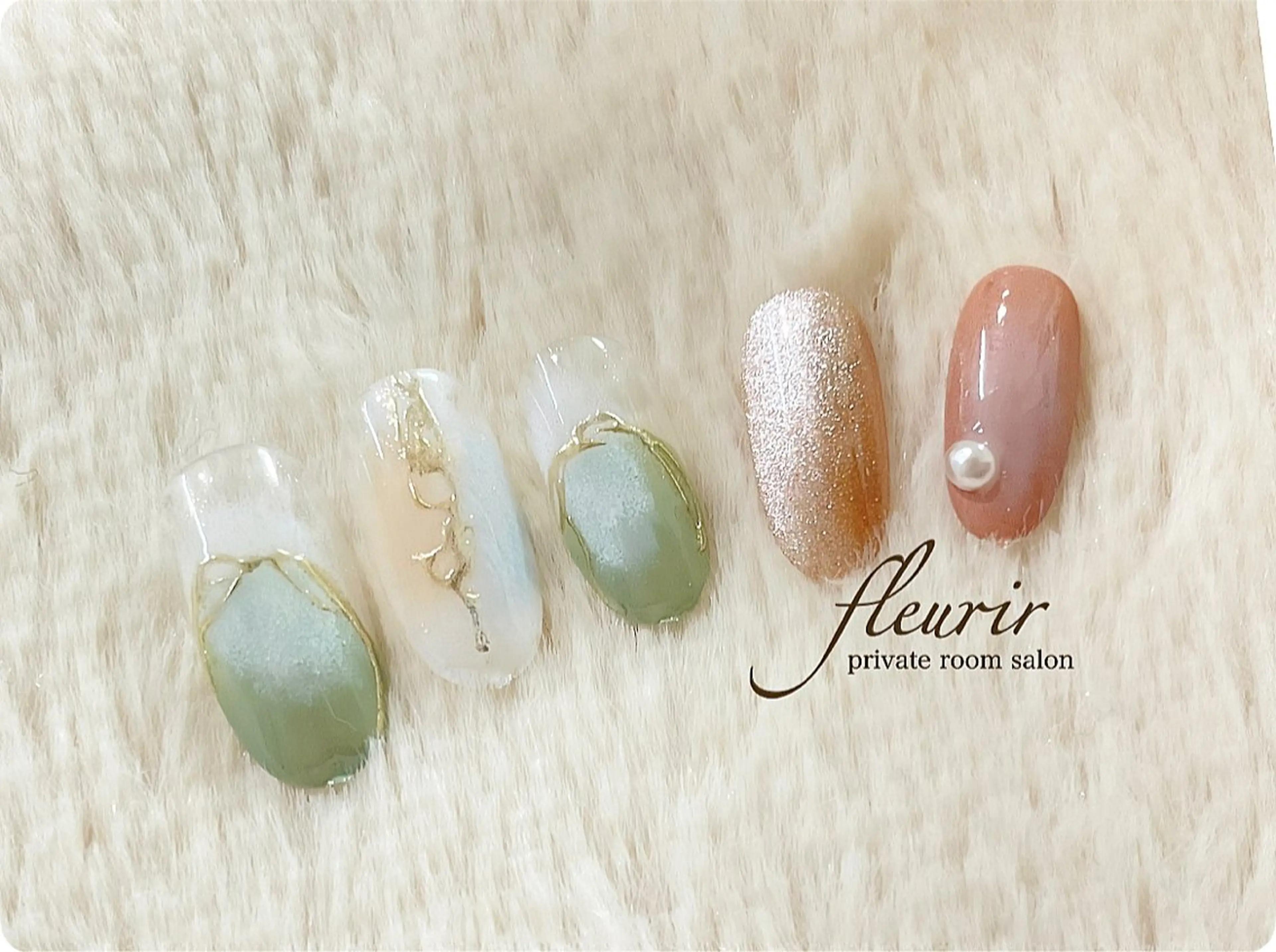 ネイル アートネイル チークネイル フレンチネイル ゴールド 水色 フルリール 【プライベートサロンのネイルデザイン