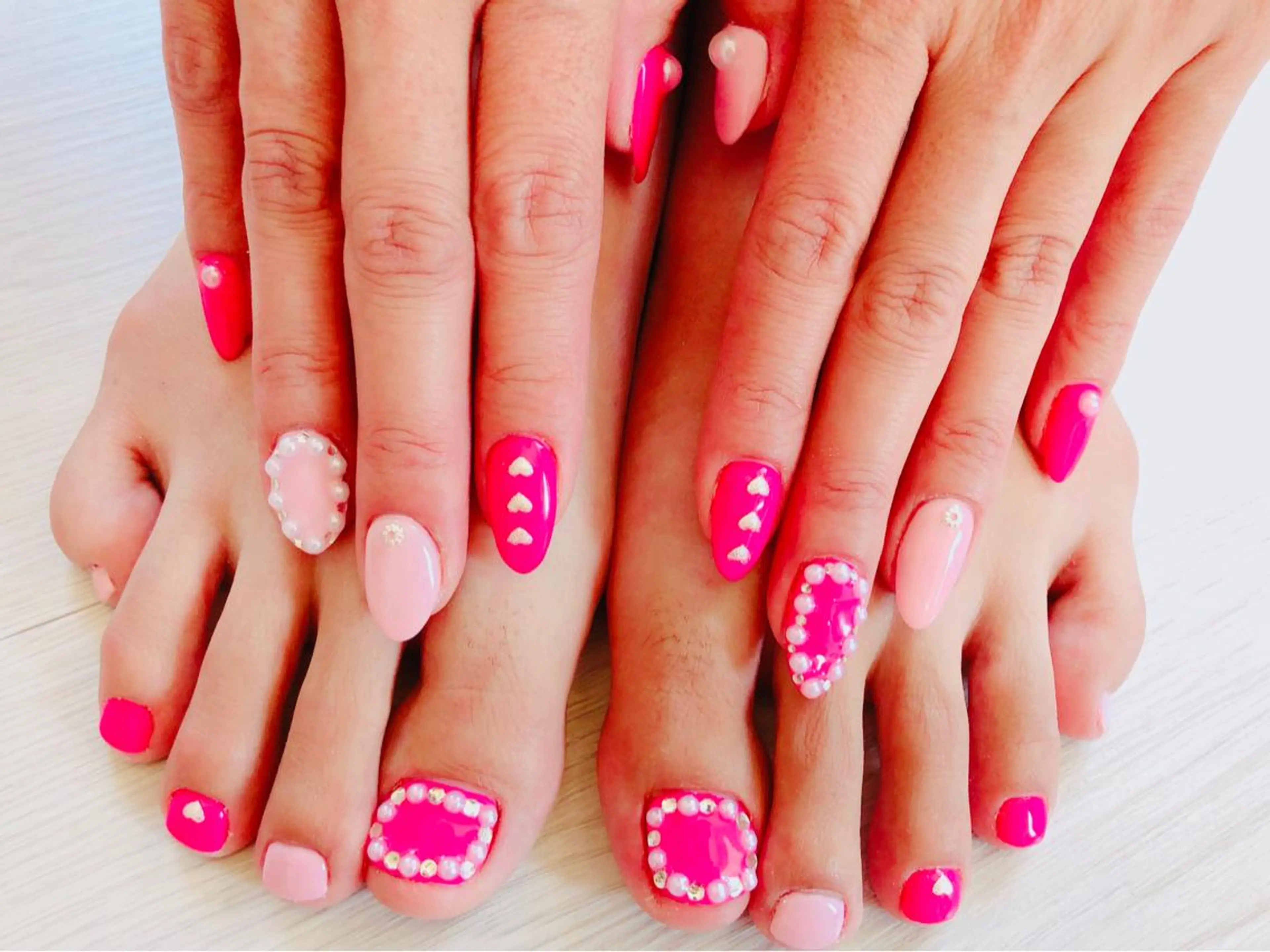 ネイル おそろいネイル 札幌ネイルgorella所属・gorella Ａのネイルデザイン