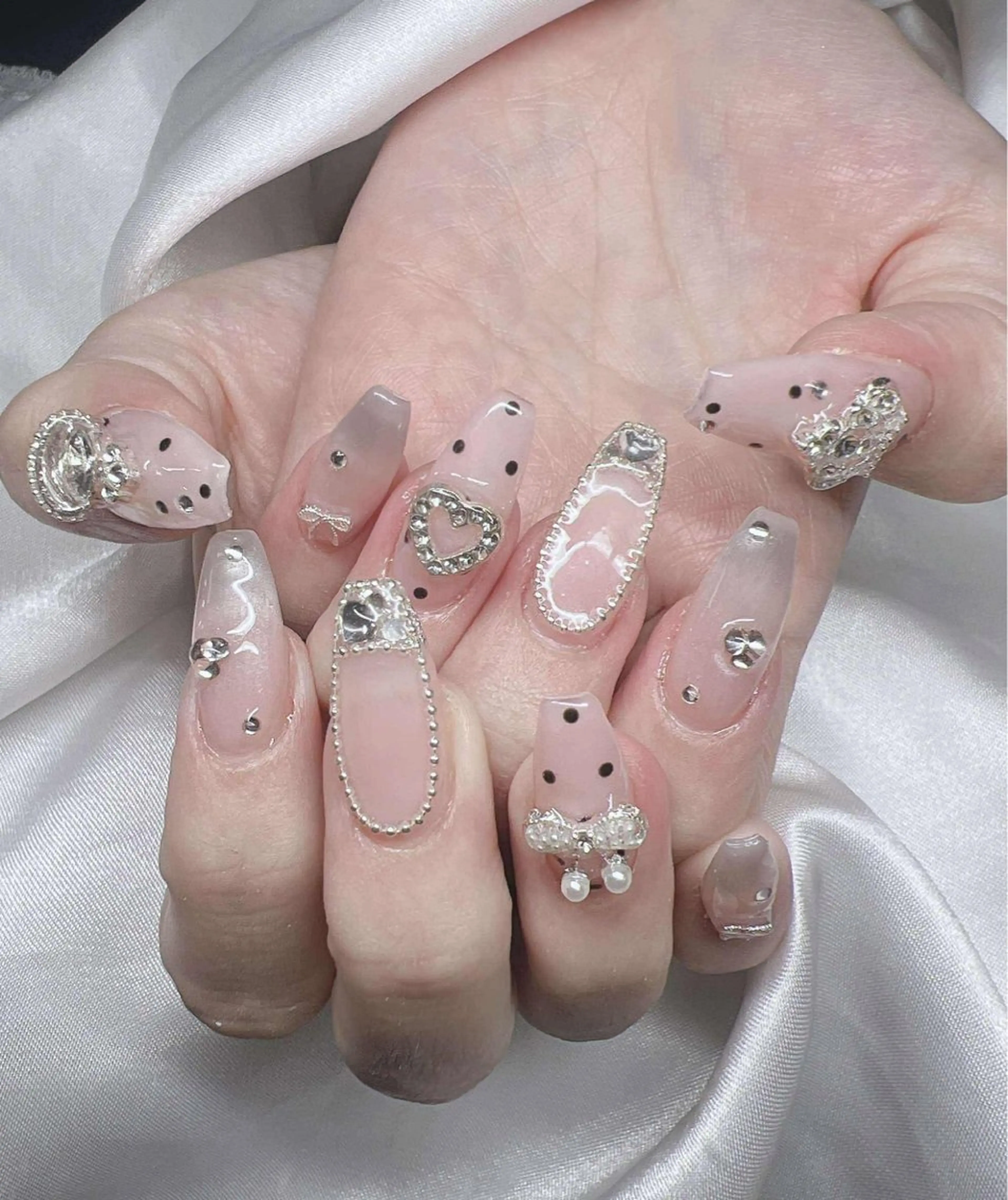 ネイル 長さ出し グラデーション 卒業式 キラキラネイル マグネットネイル ハンドネイル Lee Nailsのネイルデザイン