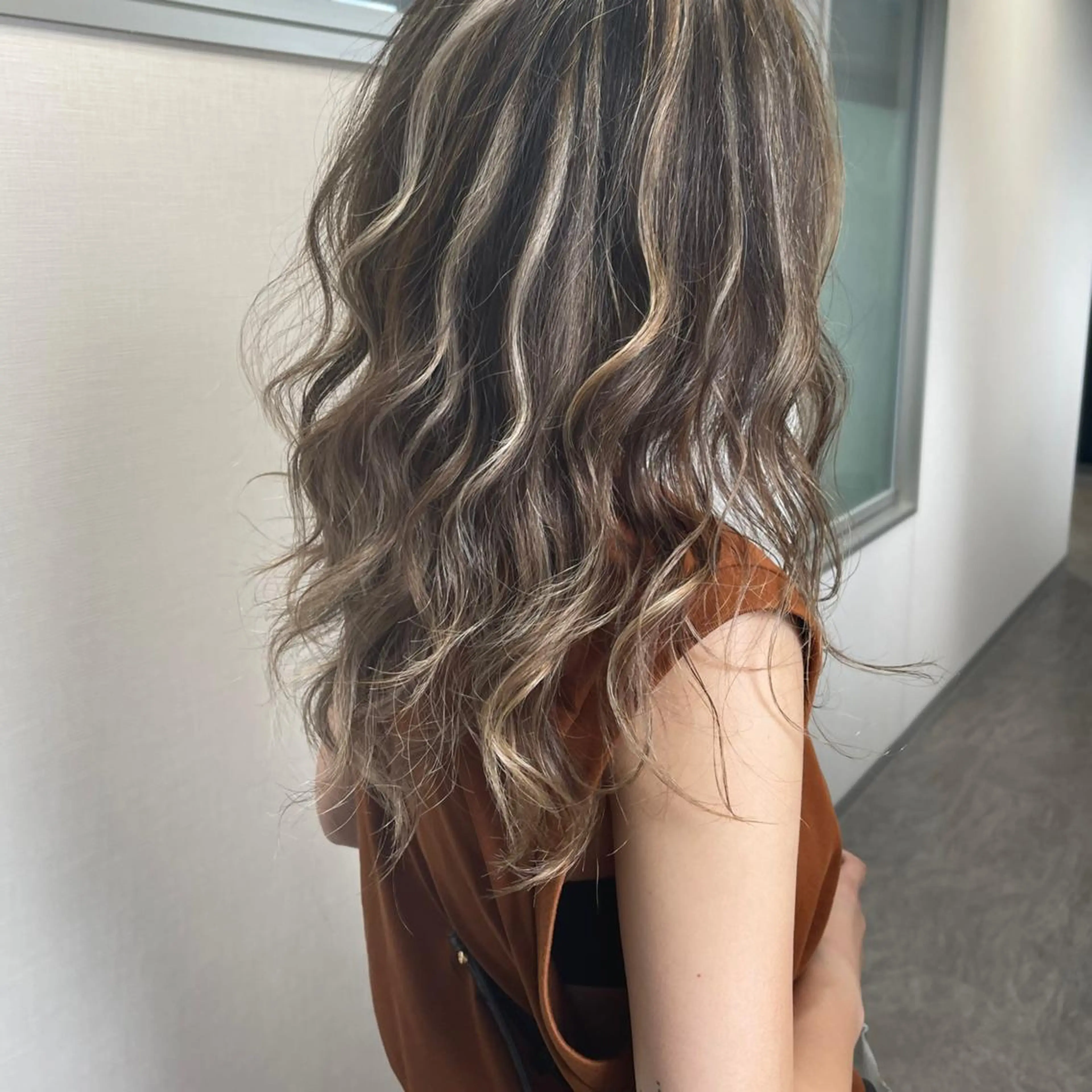 ロング ハイライト カット ヘアカラー 松井那津子 /ハイライトブリーチのヘアスタイル