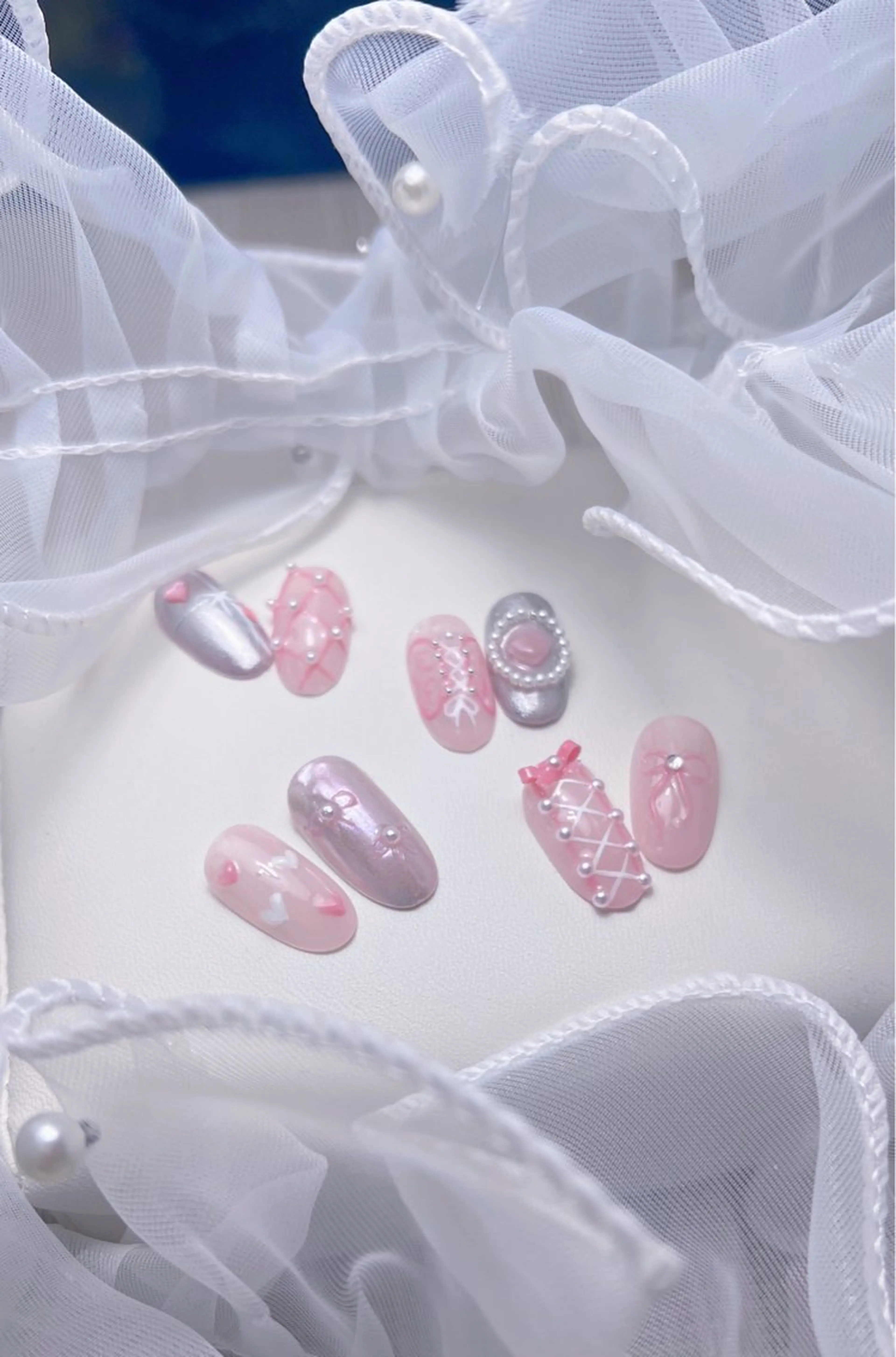 ネイル アートネイル Shis_🦄shi 韓国風キラキラネイルのネイルデザイン