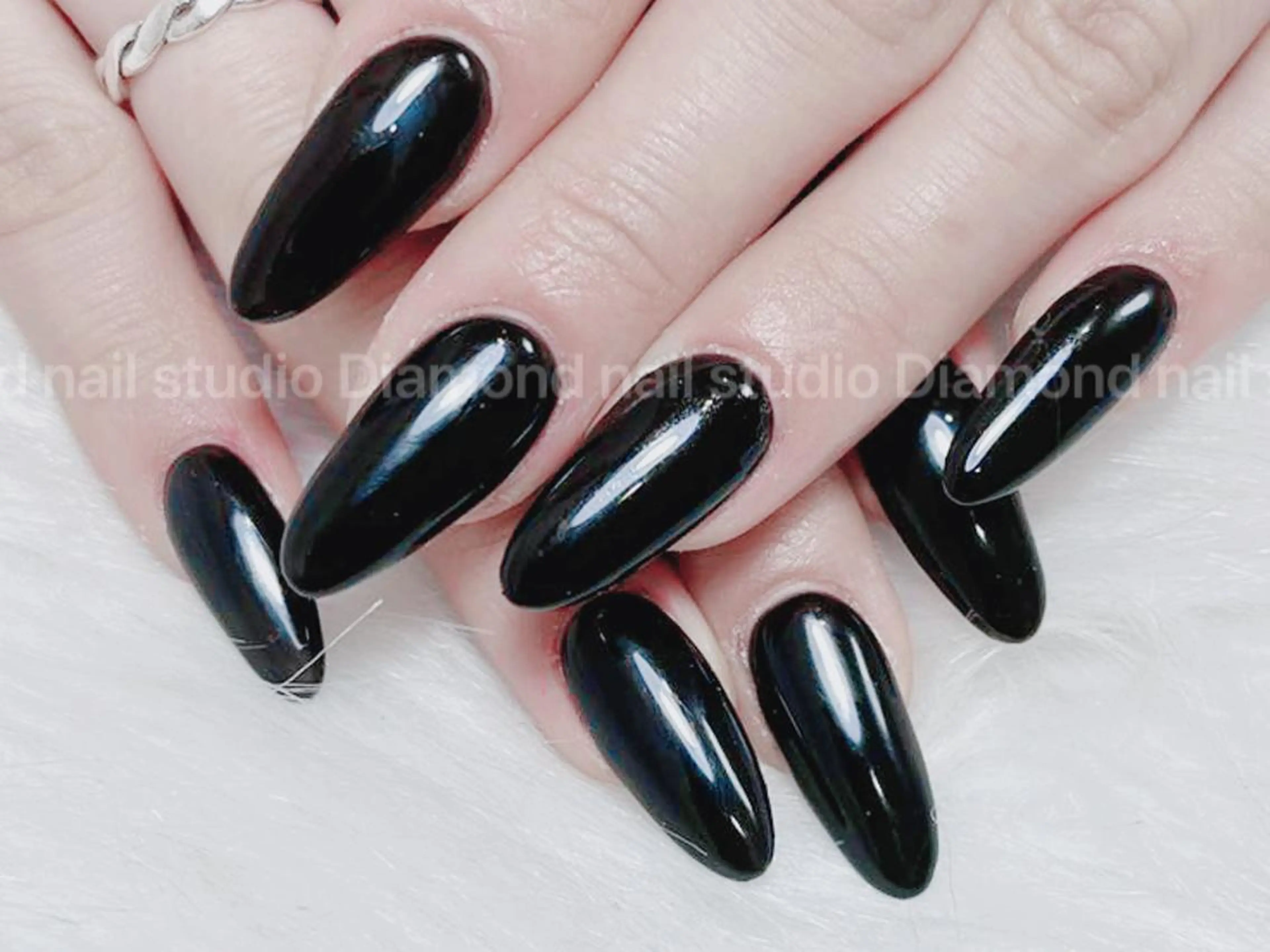 ネイル ワンカラーネイル ハンドネイル DIAMOND 💅のネイルデザイン