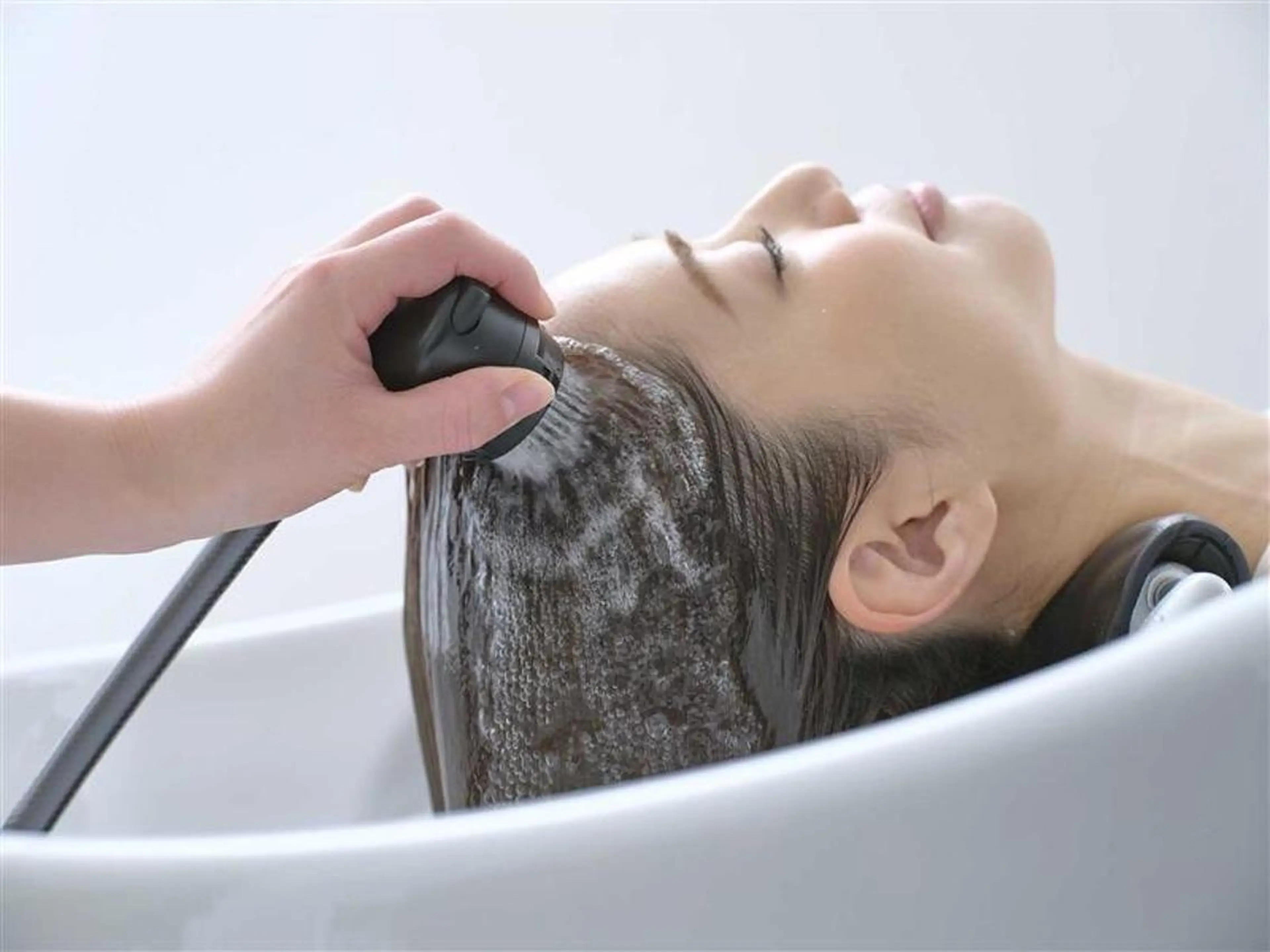 セミロング 髪質改善 トリートメント カット トリートメント 髪質改善 suzukiのヘアスタイル