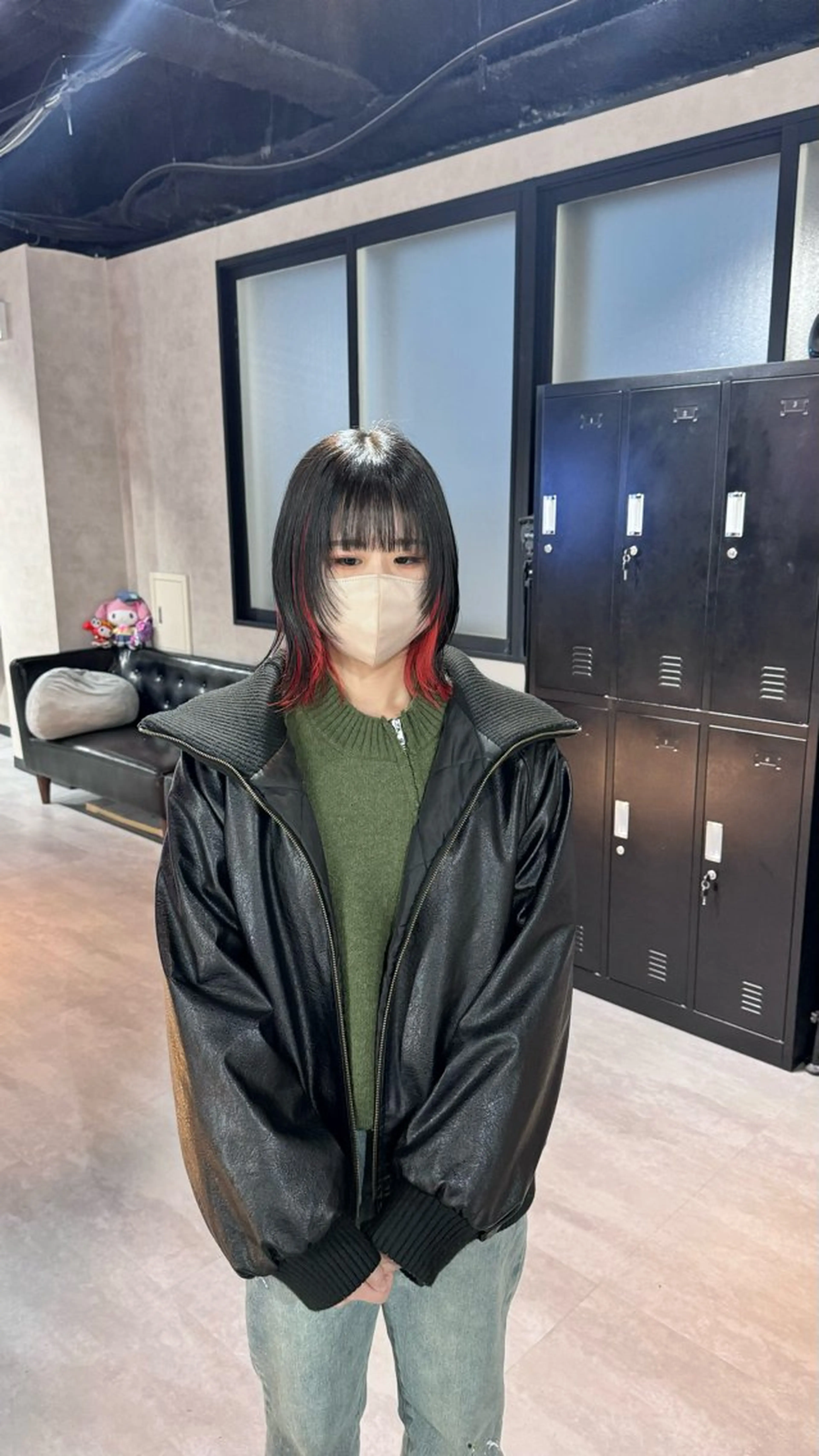 ミディアム カラー レッドカラー ウルフカット KISS SWAN所属・B E C H I C O〔べち子〕のヘアスタイル