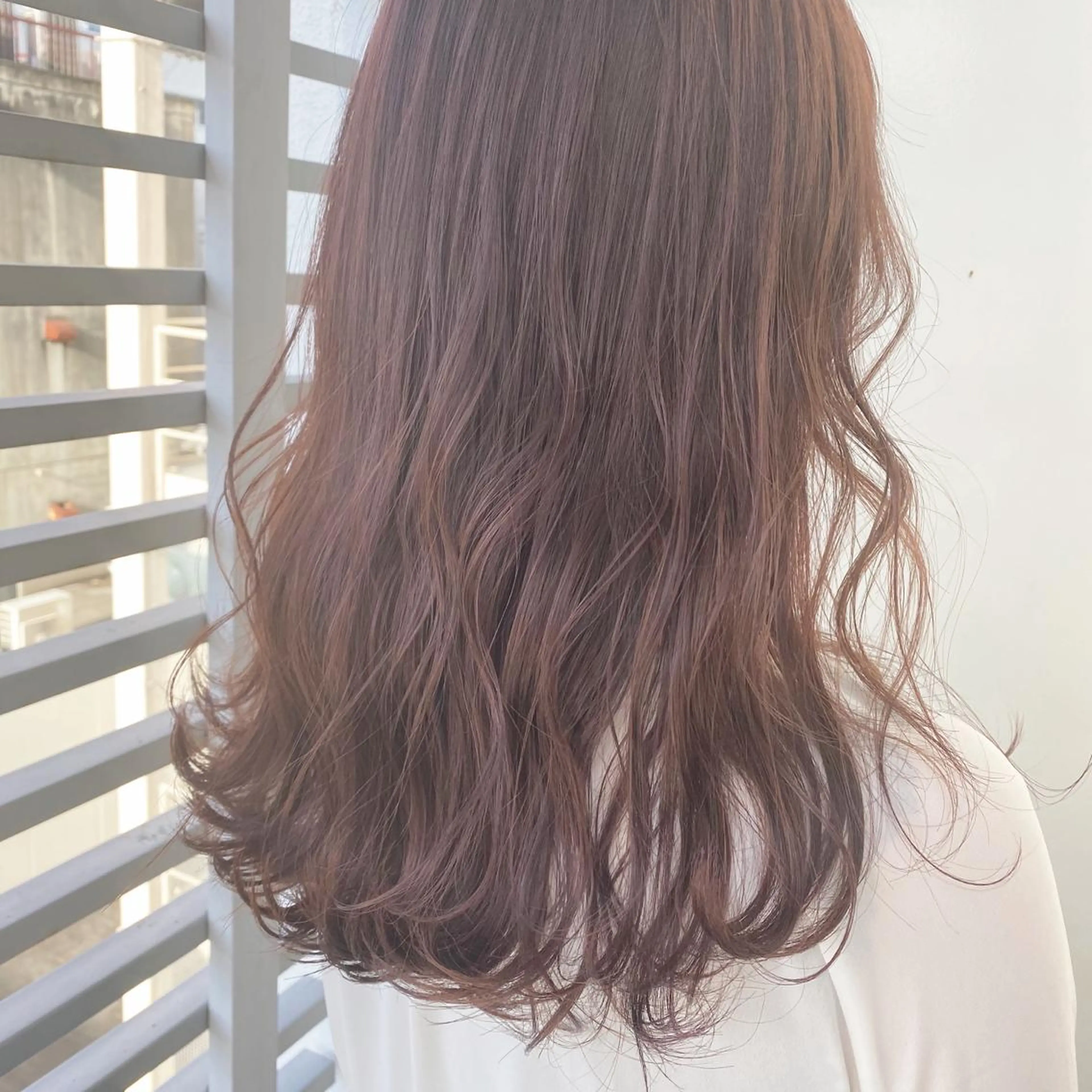 セミロング カラー 韓国ヘア顔周りカット 艶髪ベージュtamaのヘアスタイル