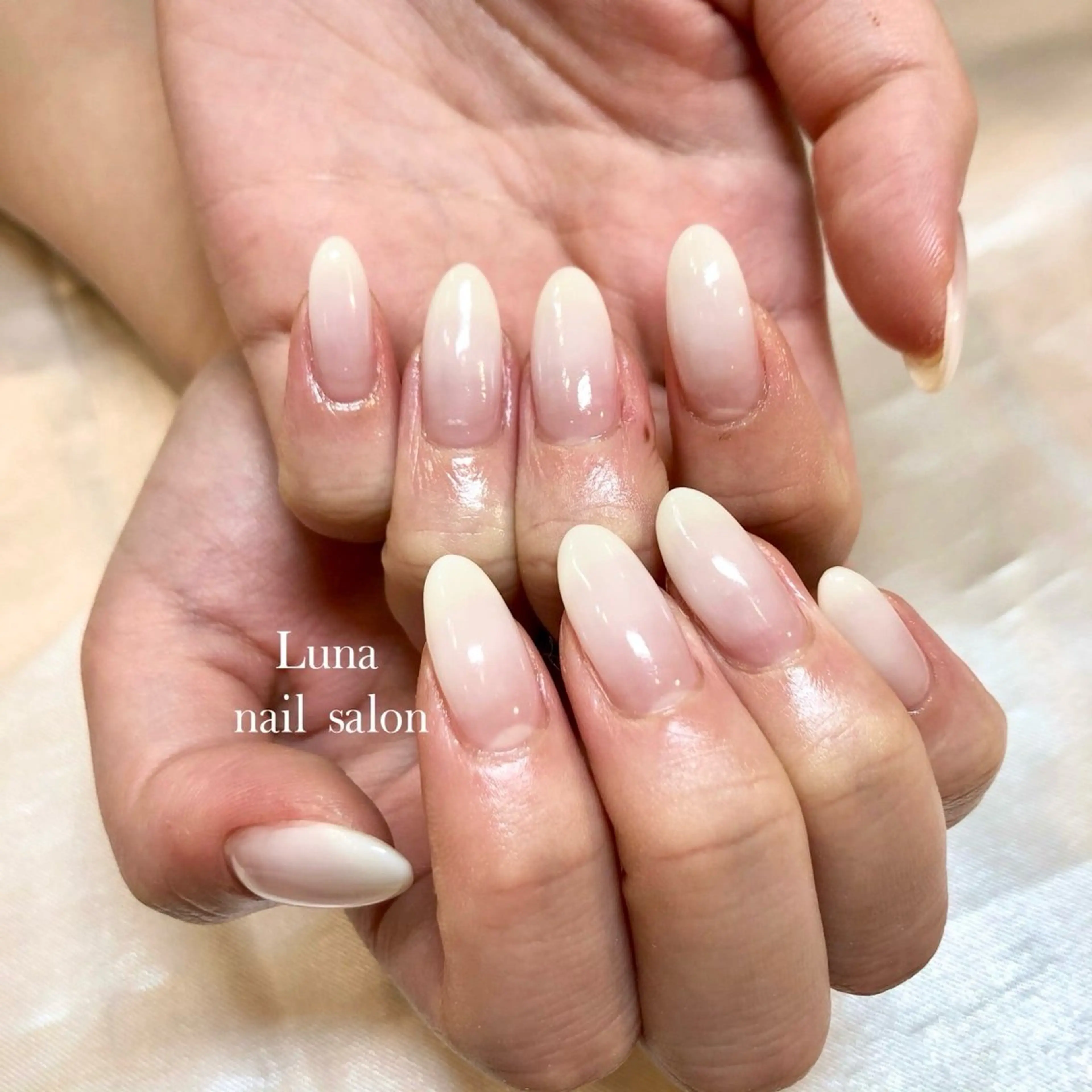 ネイル Silver Lunaのネイルデザイン