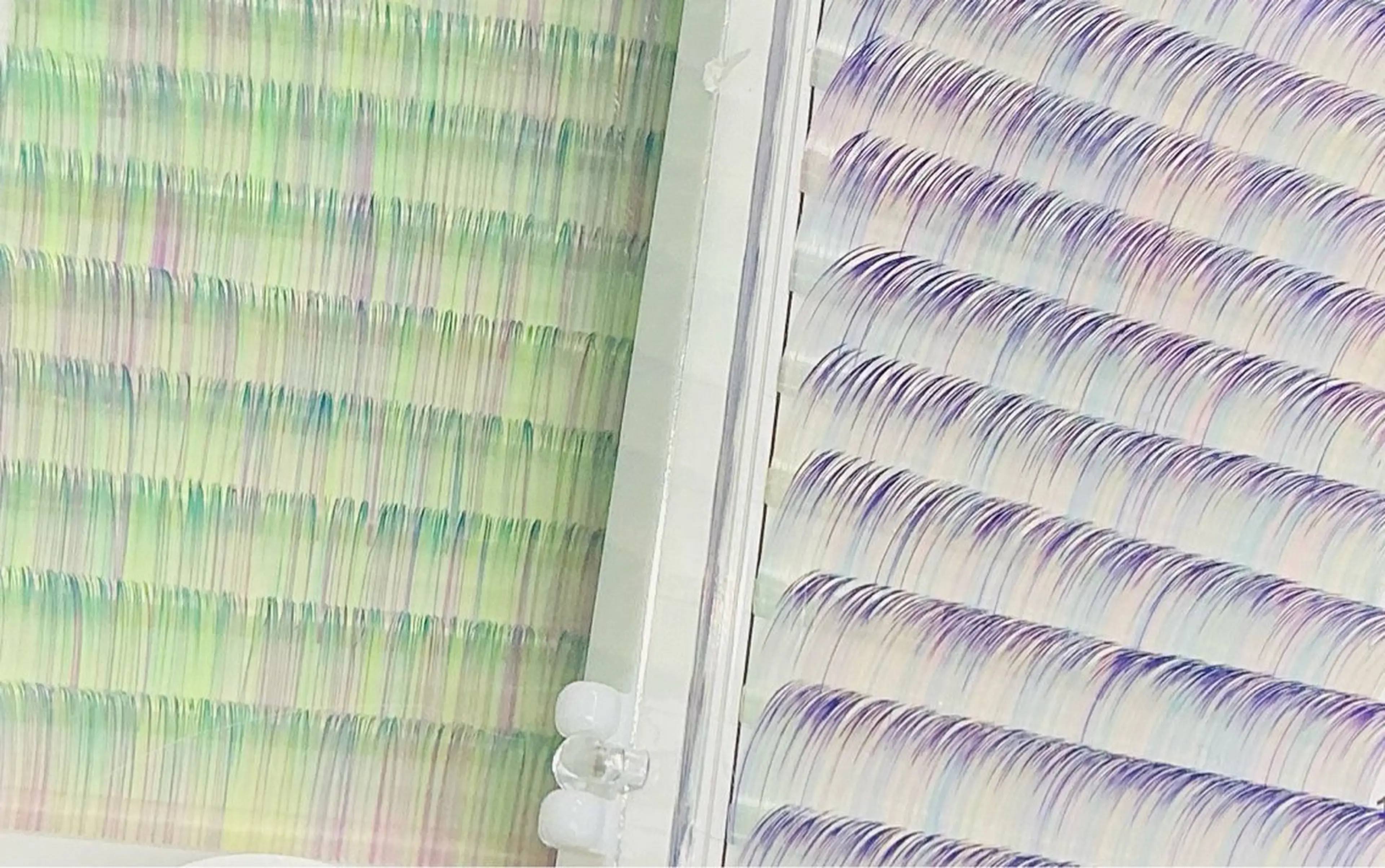 ボリュームラッシュカラー🩵🩷300本 +コーティング仕上げ💕2回以降オフ+550の写真