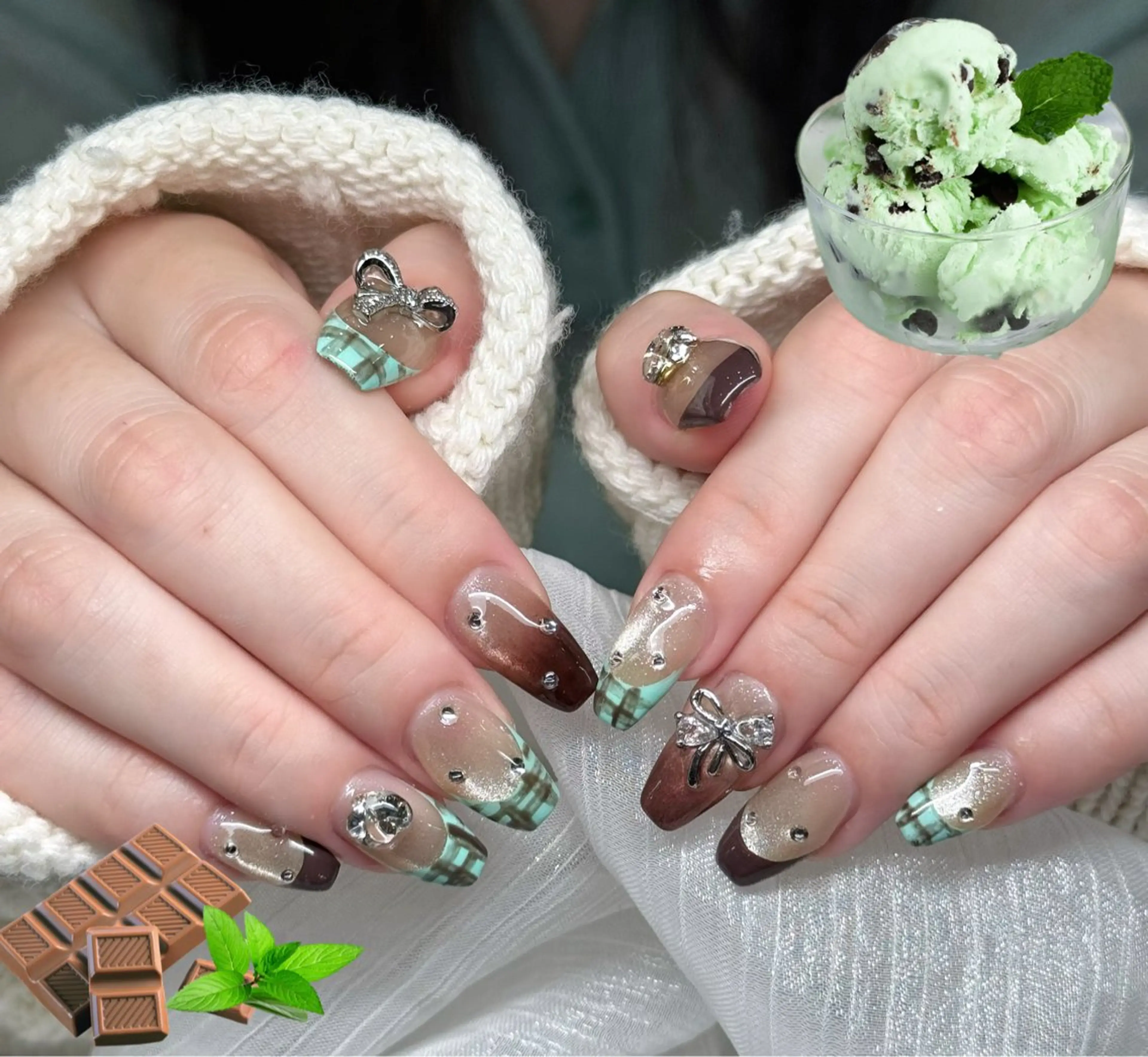 ネイル チークネイル フレンチネイル 韓国ネイル マグネットネイル ミラーネイル ハンドネイル MILO 168 池袋のネイルデザイン