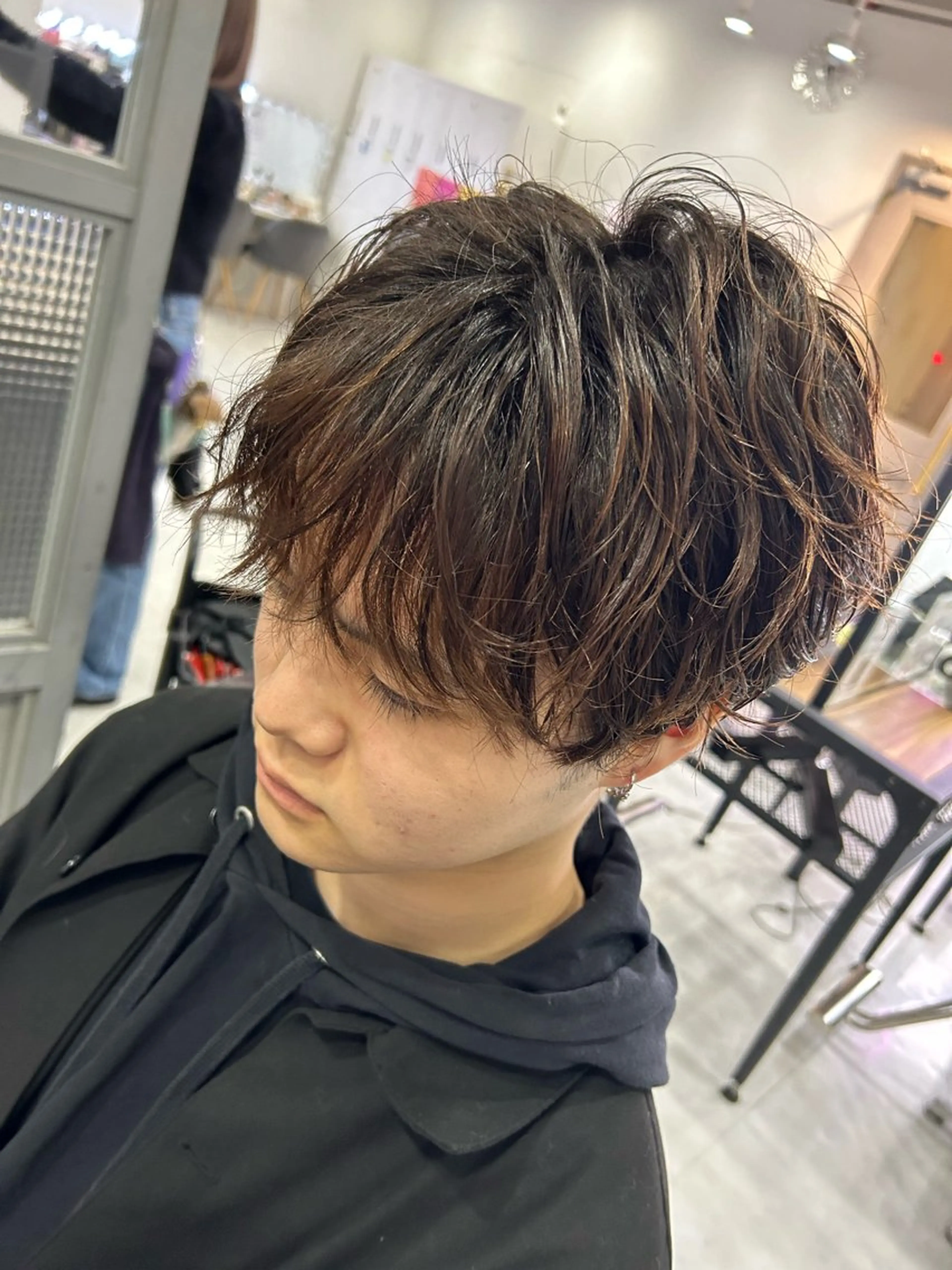 ショート カラー パーマ ヘアアレンジ メンズ カット パーマ 🔥メンズ特化渡辺 🔥ブリーチカラーのヘアスタイル