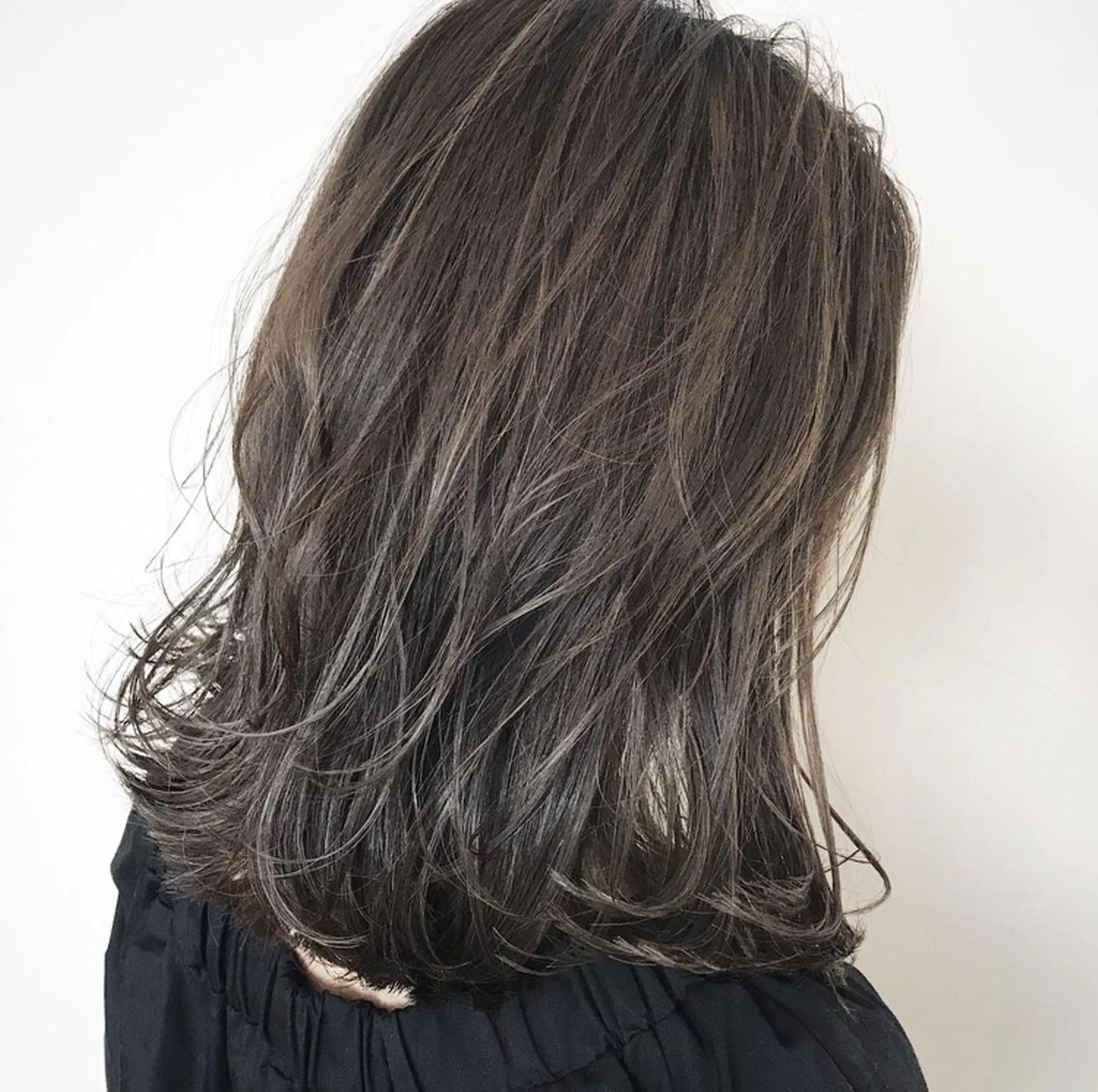 ミディアム カラー ハイライトカラー 外国人風カラー ハイライト 髪質改善サロン 心斎橋ARCHEのヘアスタイル