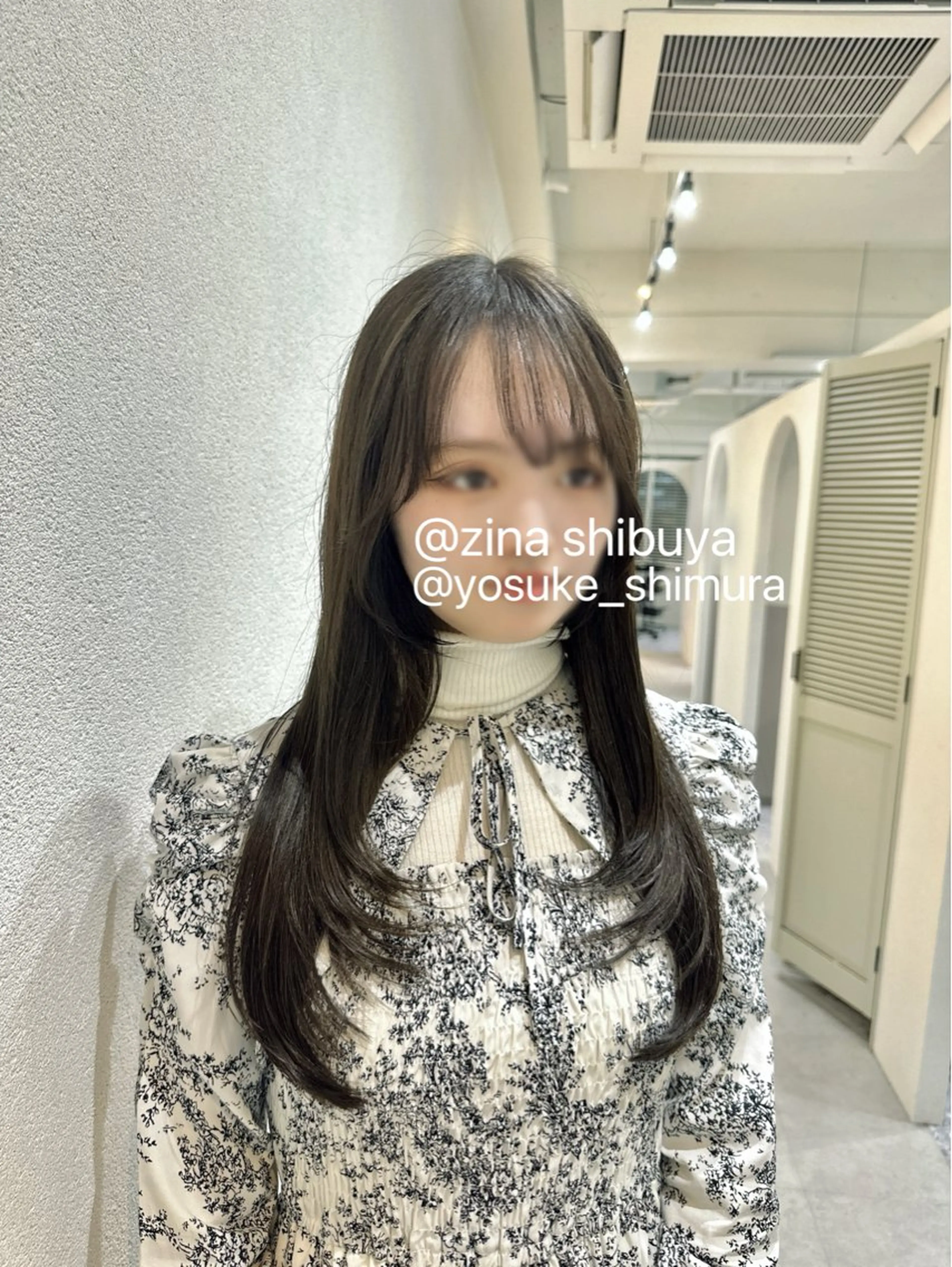 セミロング 韓国レイヤー透明感 カラーヨウスケのヘアスタイル