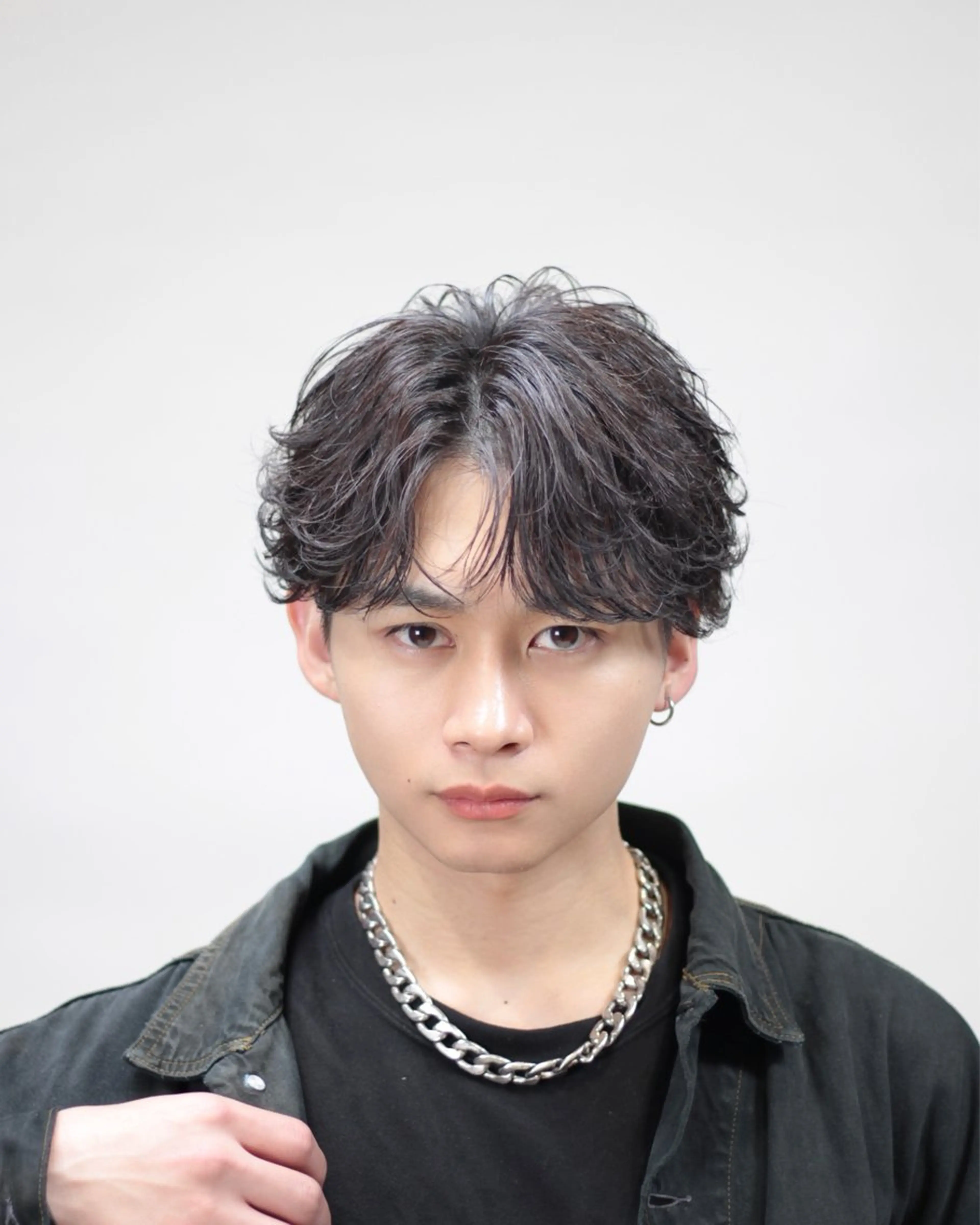 ショート パーマ メンズ シャドウ/波巻き 朝崎倭斗のヘアスタイル