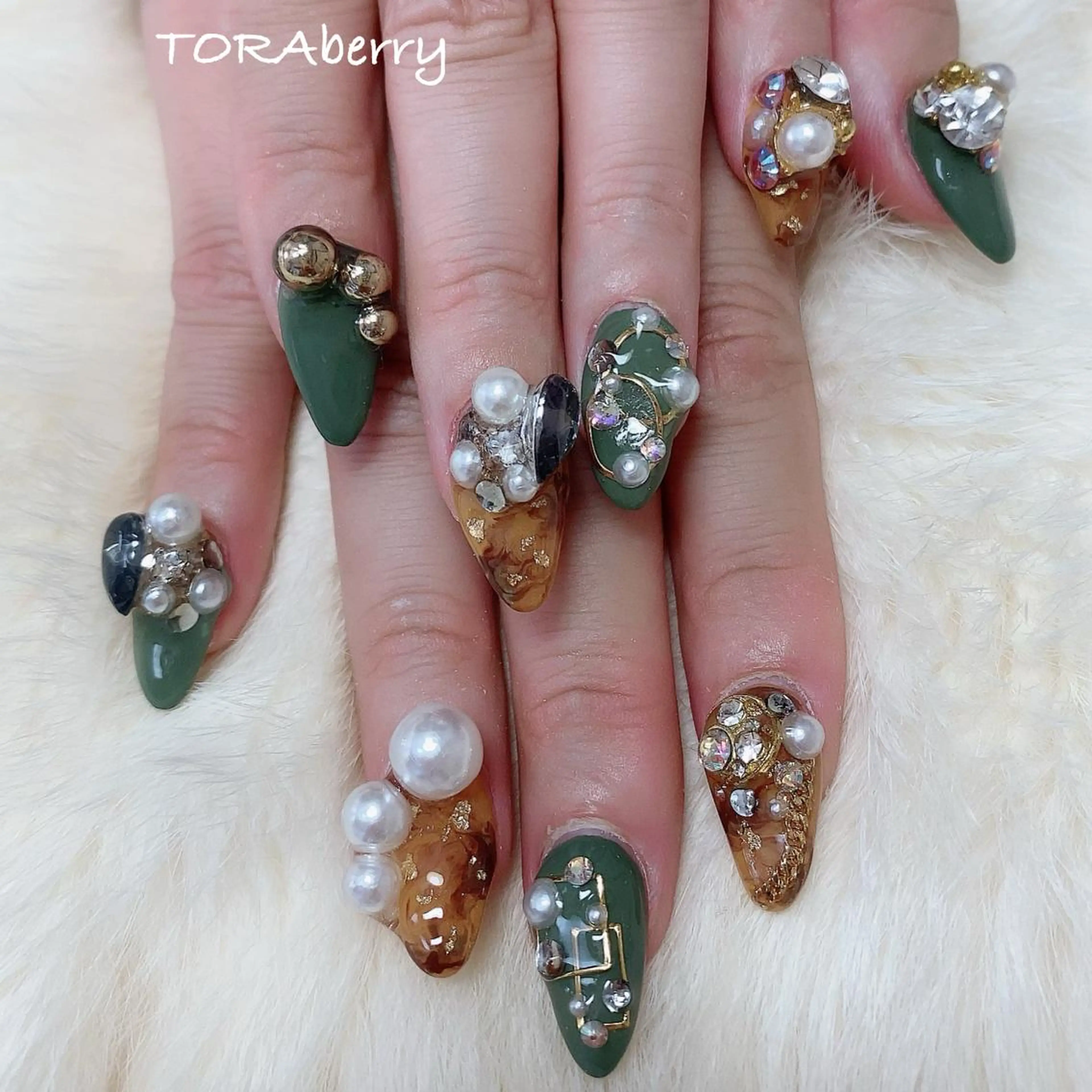 ネイル ハンドネイル ネイリスト なつみのネイルデザイン