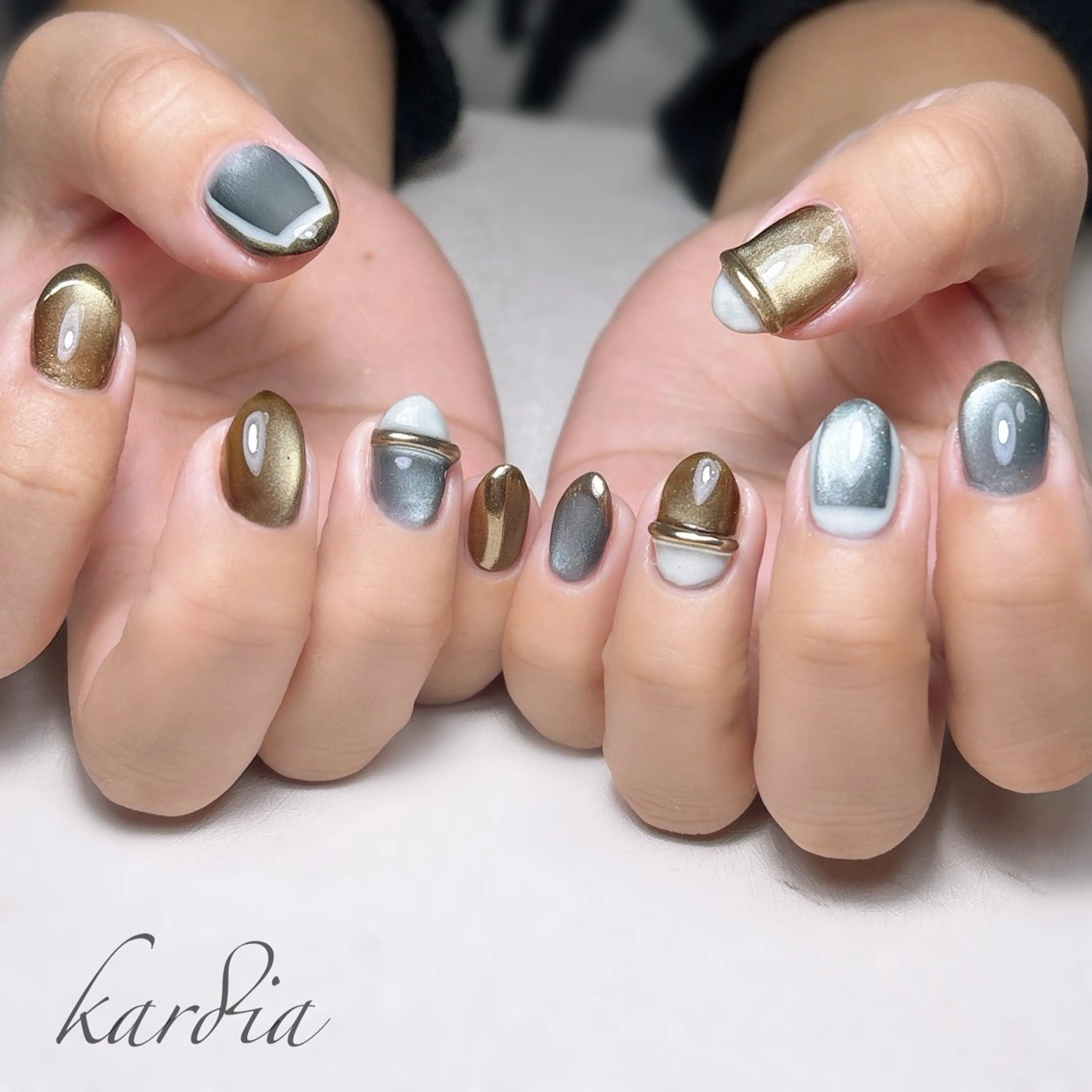 ネイル ハンドネイル καρδιά -ｶﾙﾃﾞｨｱ-のネイルデザイン