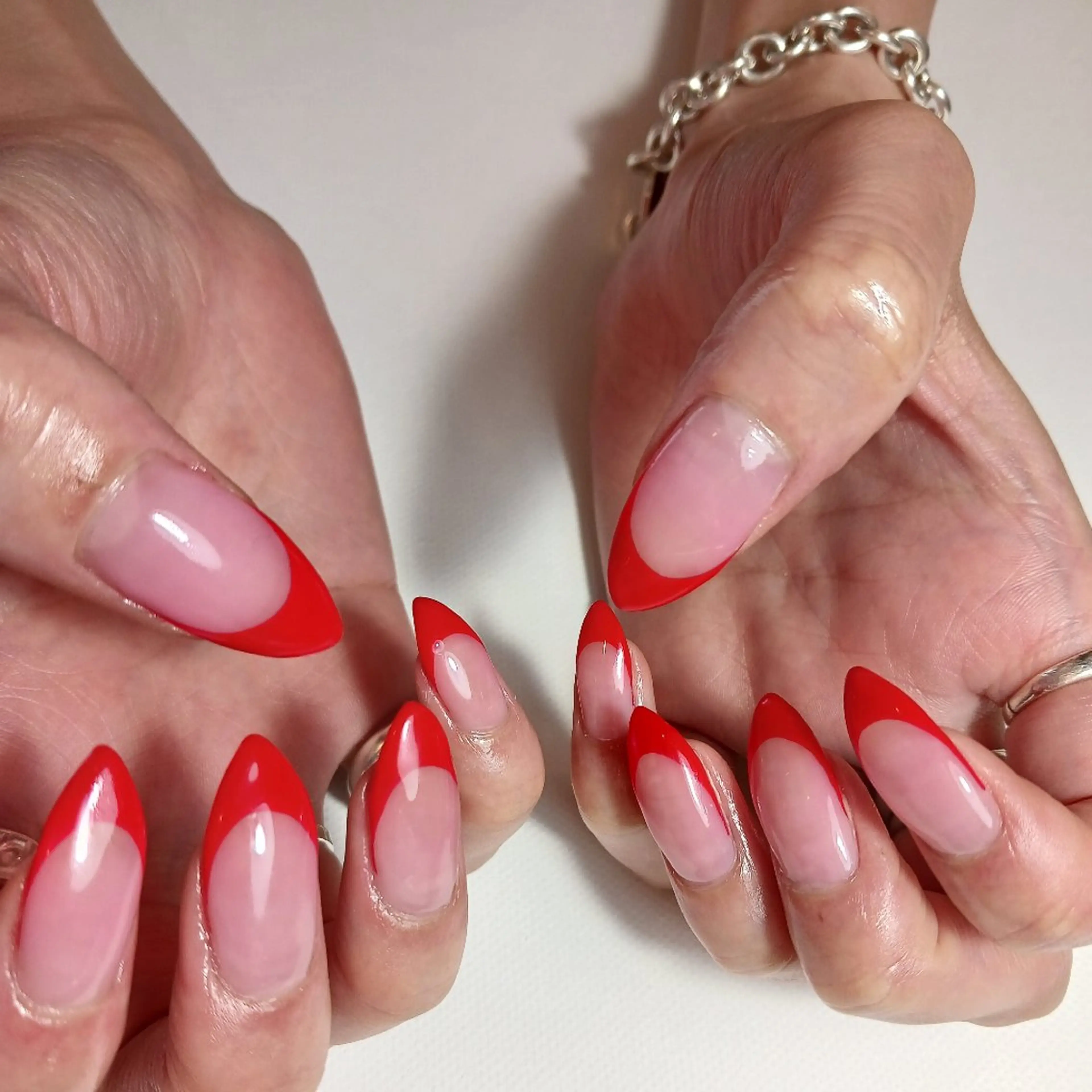 ネイル フレンチネイル ジェルネイル 持ち込み 赤色 シンプルネイル owlnail /持込みデザイン専門のネイルデザイン