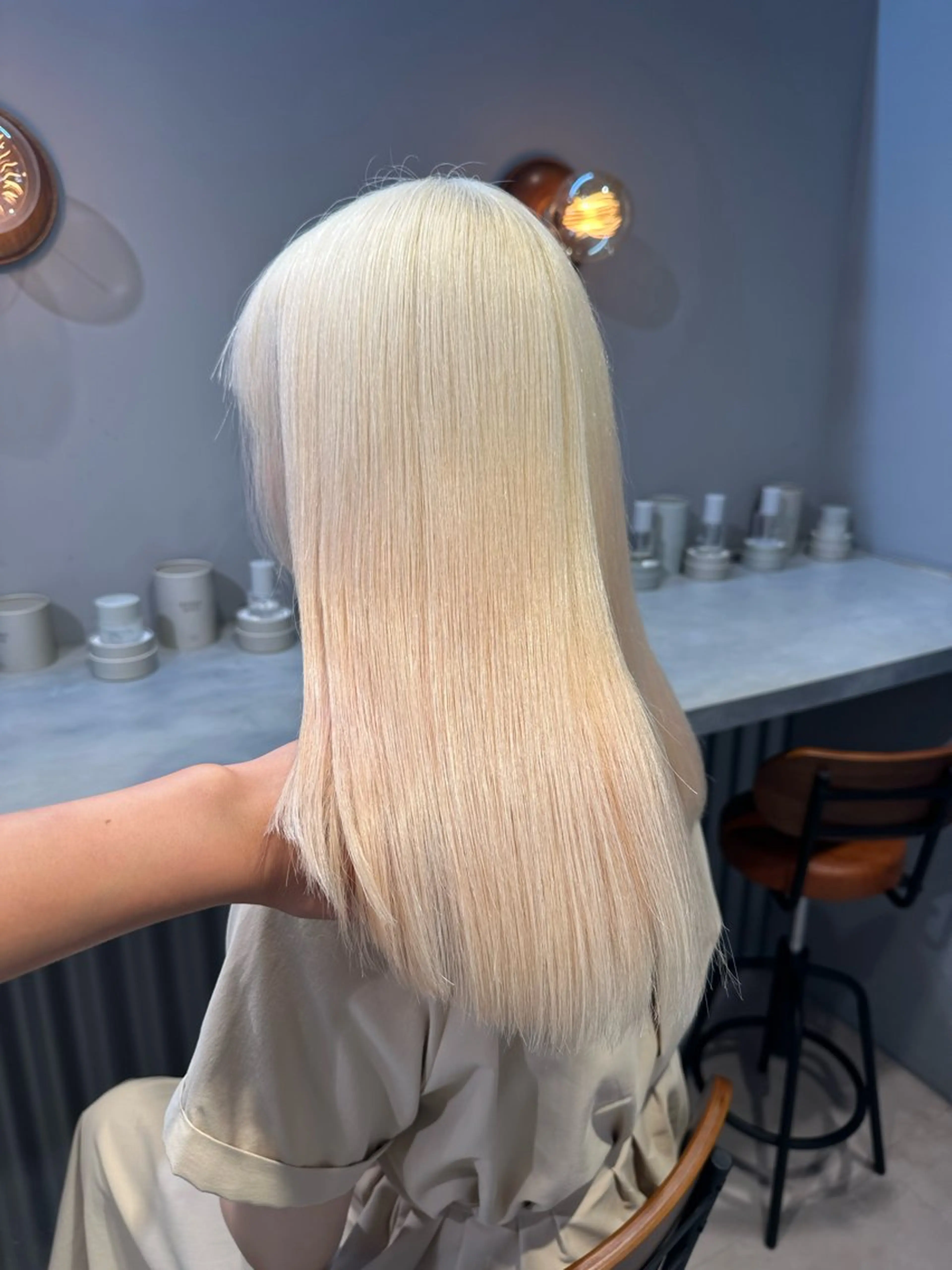 セミロング カラー カット ヘアカラー トリートメント 💖ハイライト/ハイ トーン💖MIKIのヘアスタイル