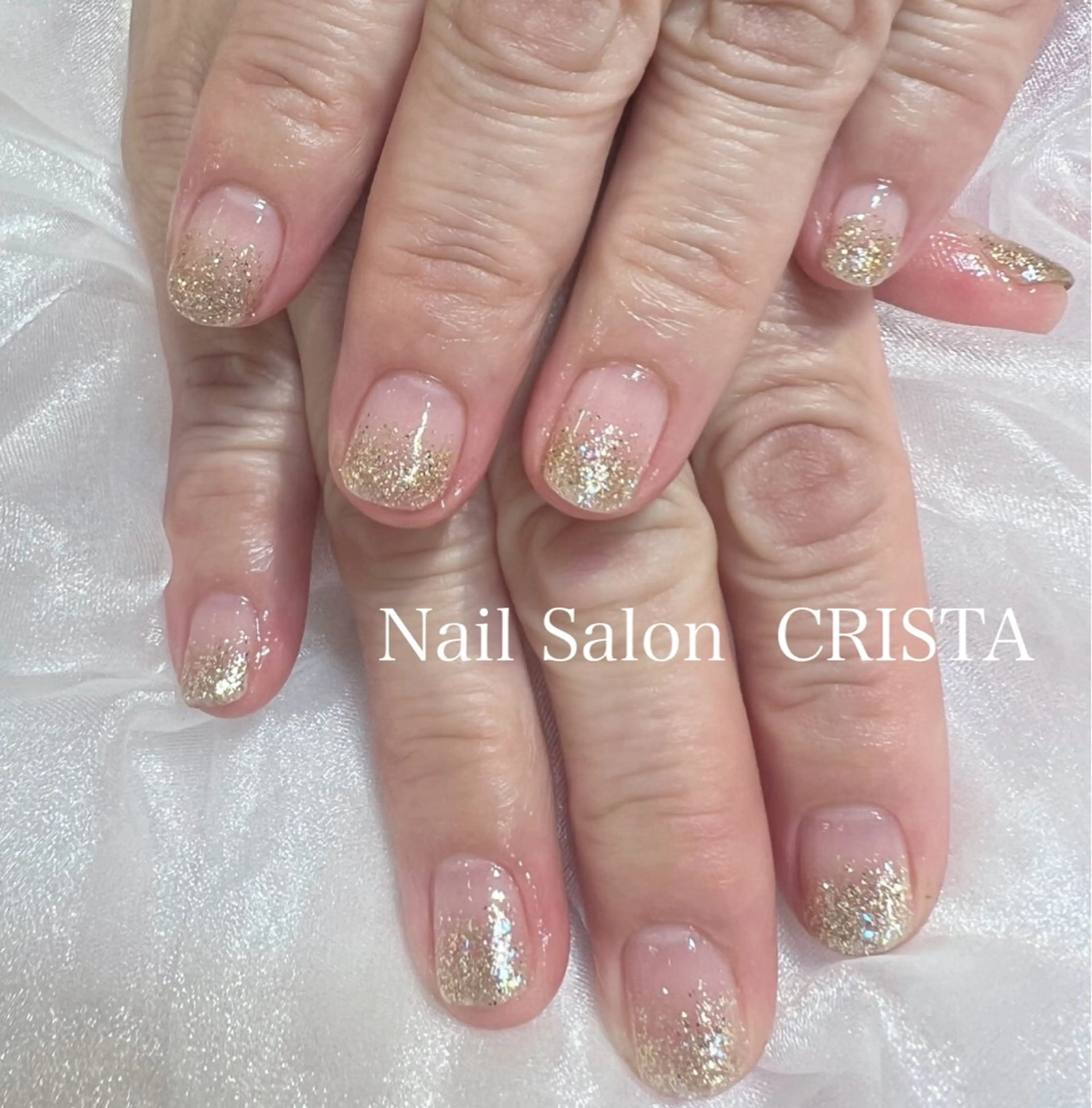ネイル ジェルネイル ゴールド キラキラネイル ラメ(グリッター) ラメグラデーション ハンドネイル Nail Salon CRISTA所属・CRISTA chikakoのネイルデザイン