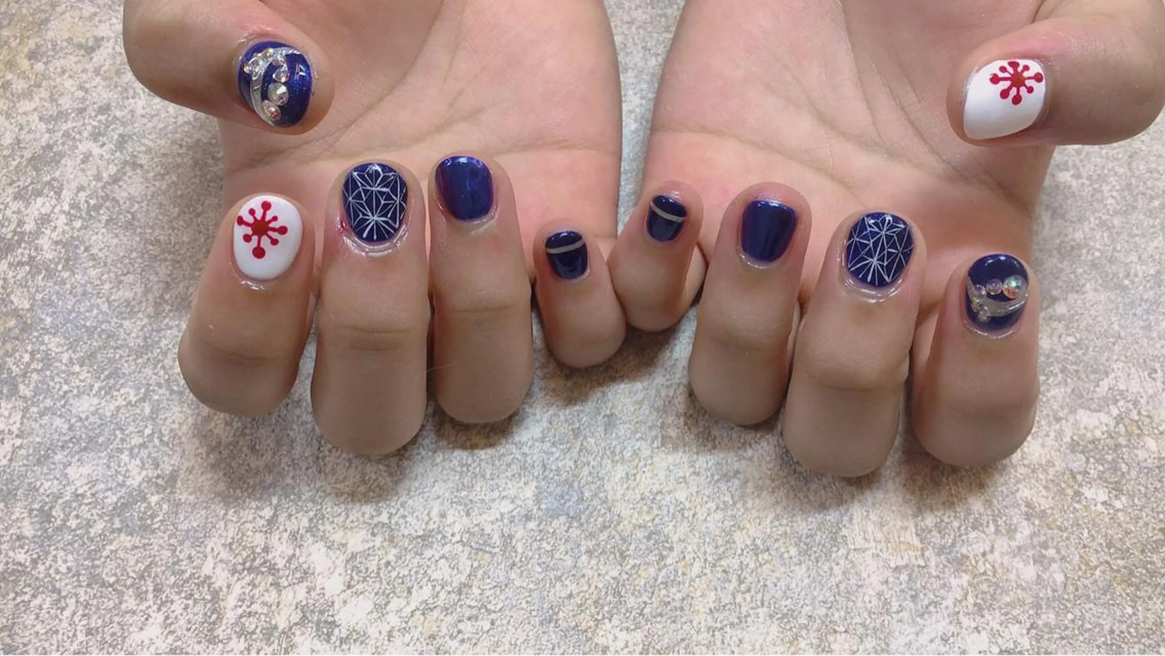 ネイル ハンドネイル LOVE NAIL 💕Sonoのネイルデザイン