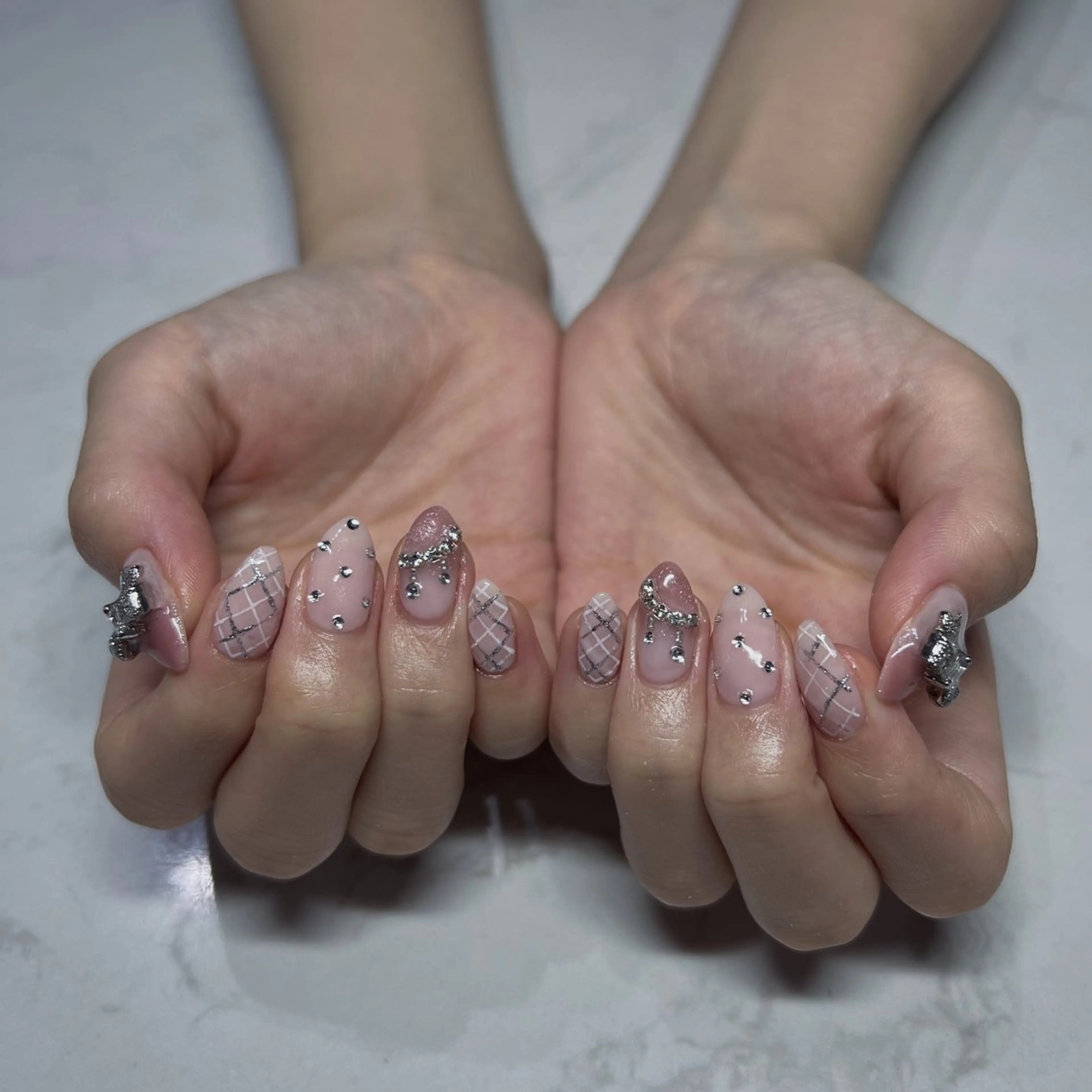 ネイル アートネイル オーロラネイル フットネイル 韓国ネイル ロングネイル Yudia Minoriのネイルデザイン