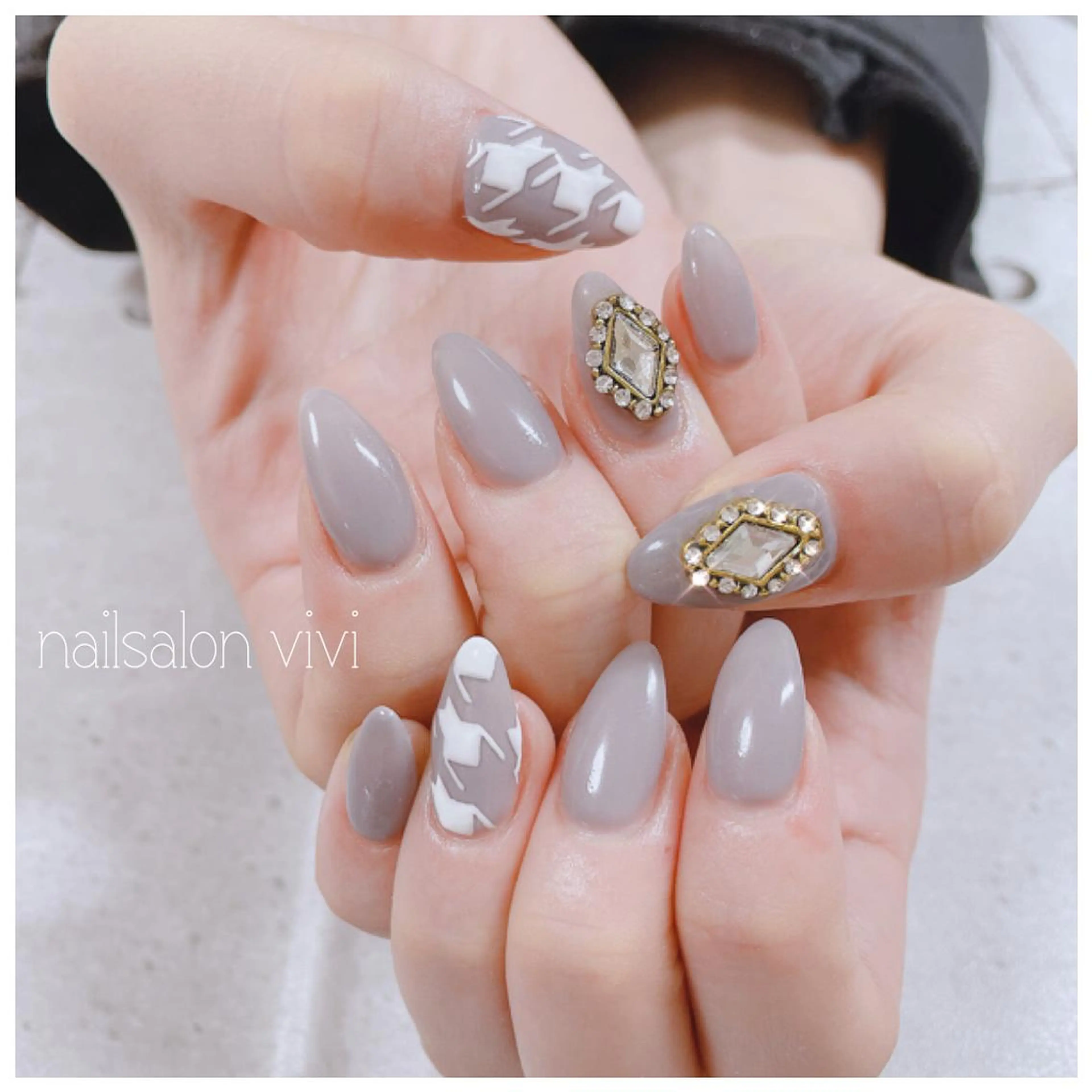 ネイル ＶＩＶＩ nailsalonのネイルデザイン