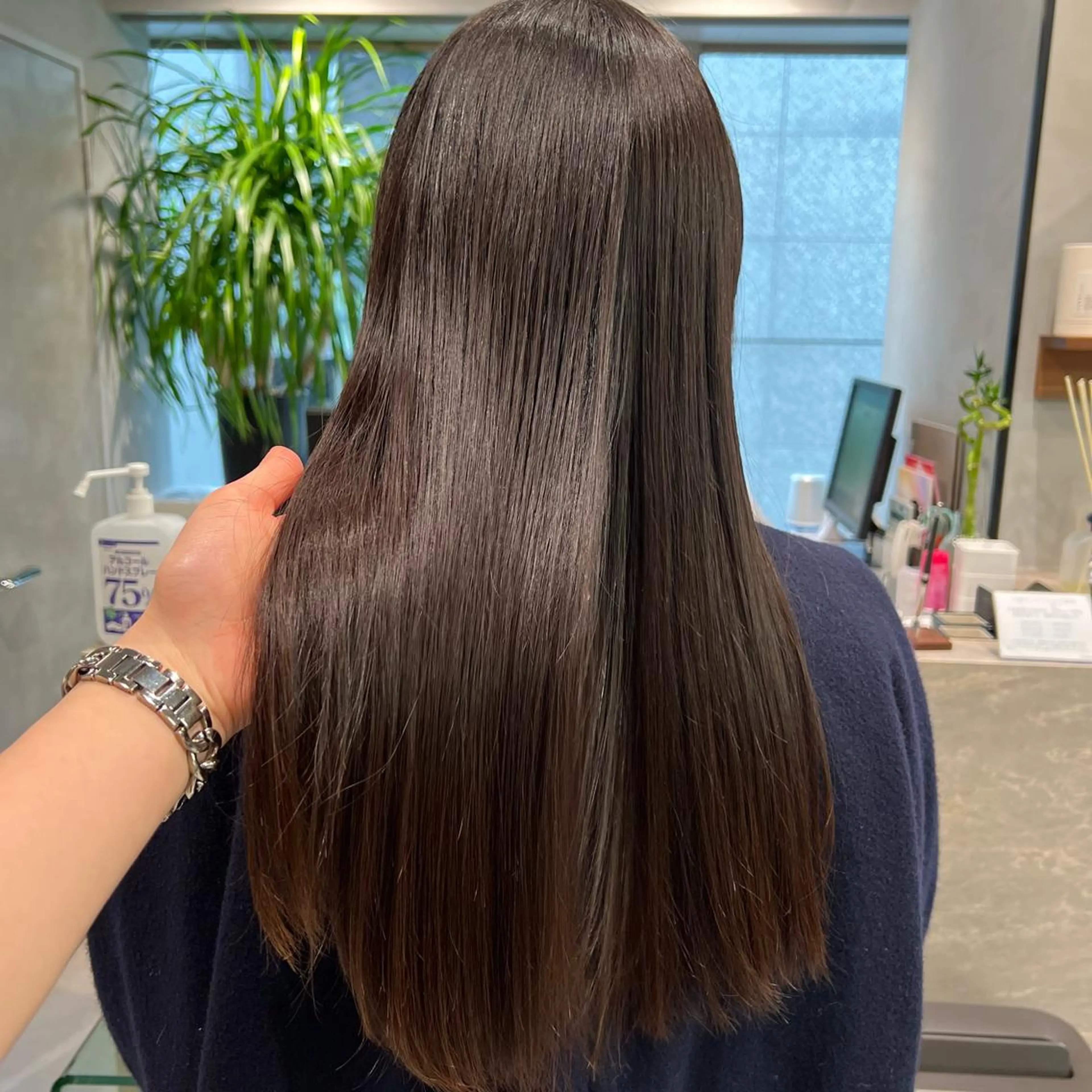 セミロング カラー トリートメント 🫧オリーブ/赤み消 し/暗髪🫧野本麗奈のヘアスタイル