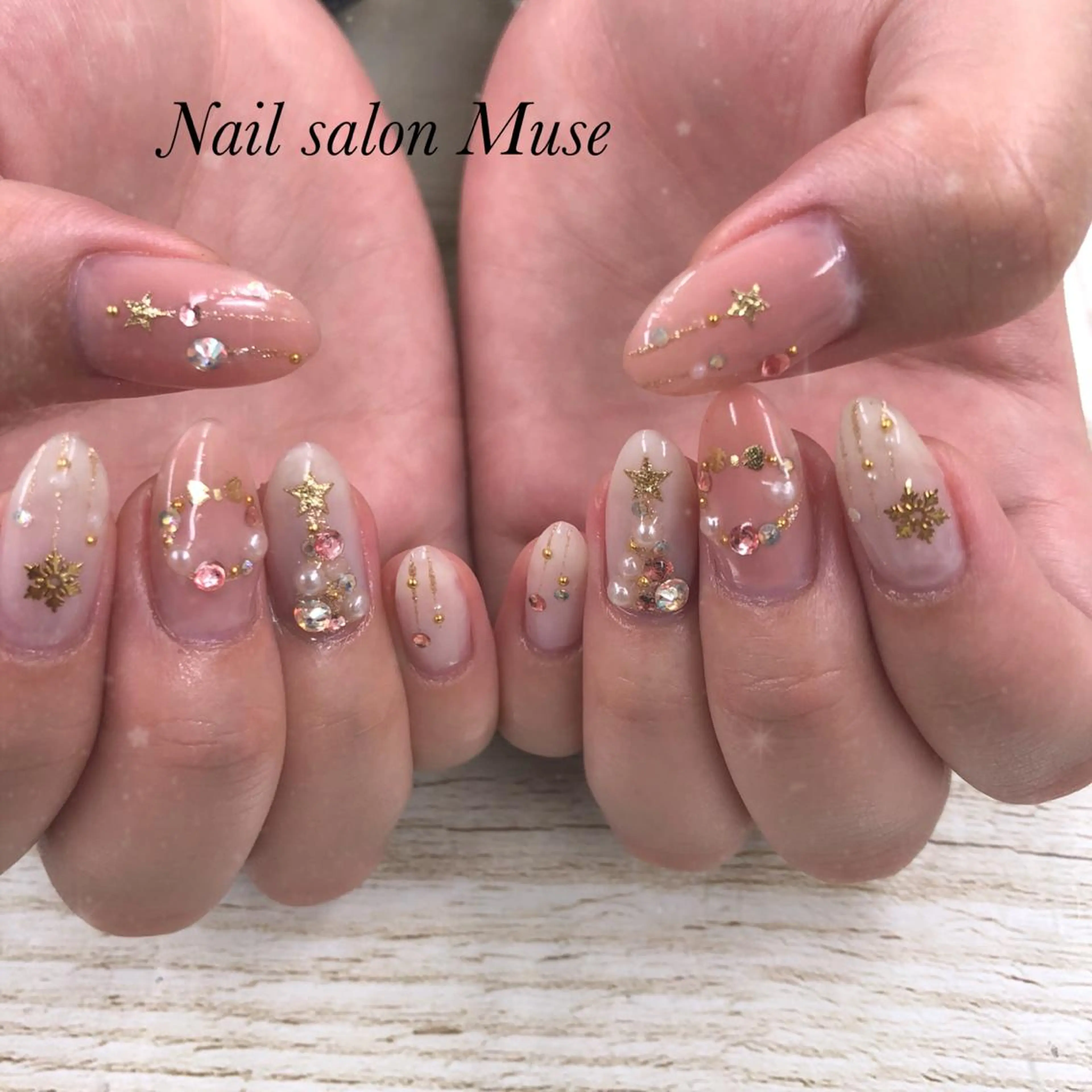 ネイル 冬ネイル クリスマス ハンドネイル Nail salon Museのネイルデザイン