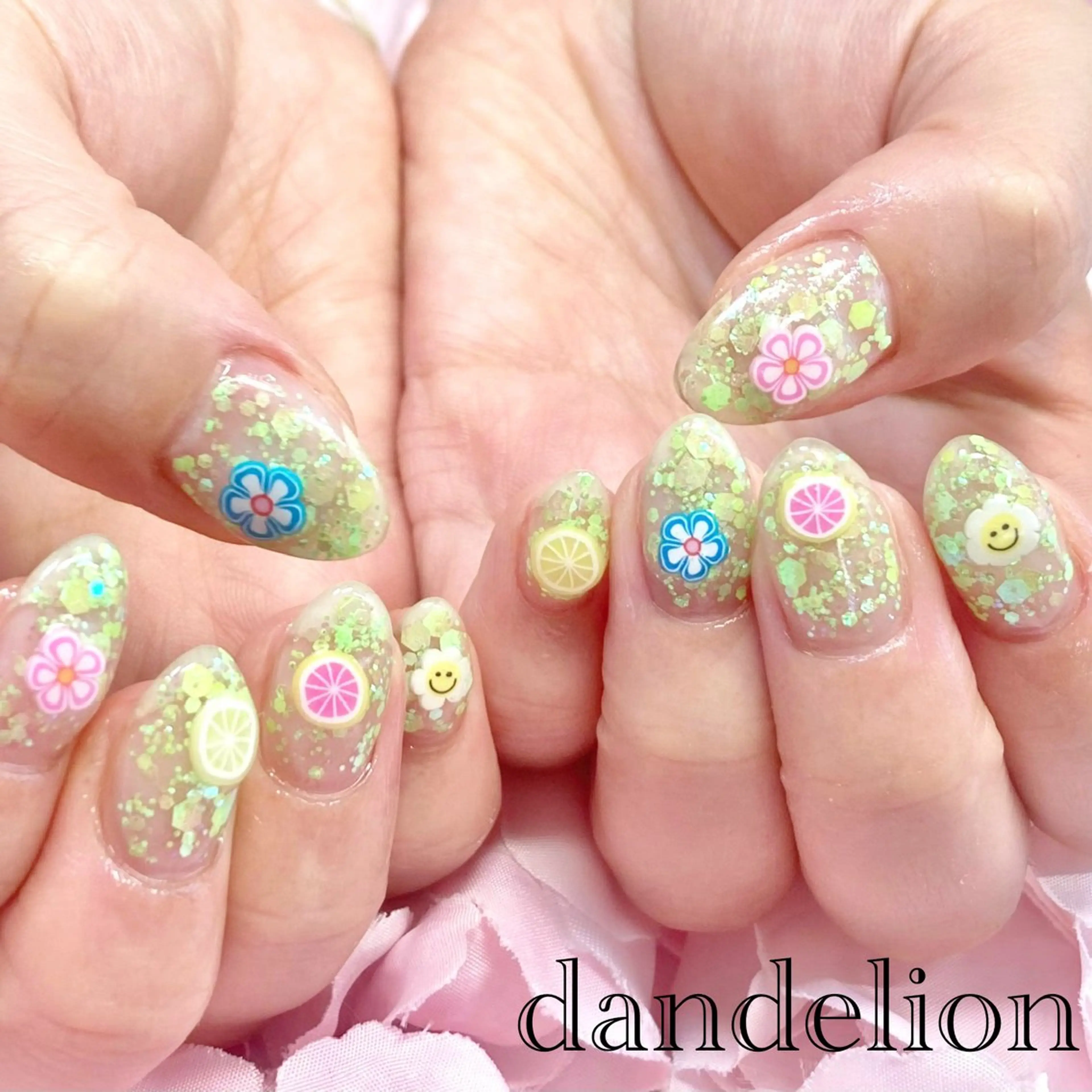 ネイル ハンドネイル ハンドケア dandelion ダンデライオンのネイルデザイン