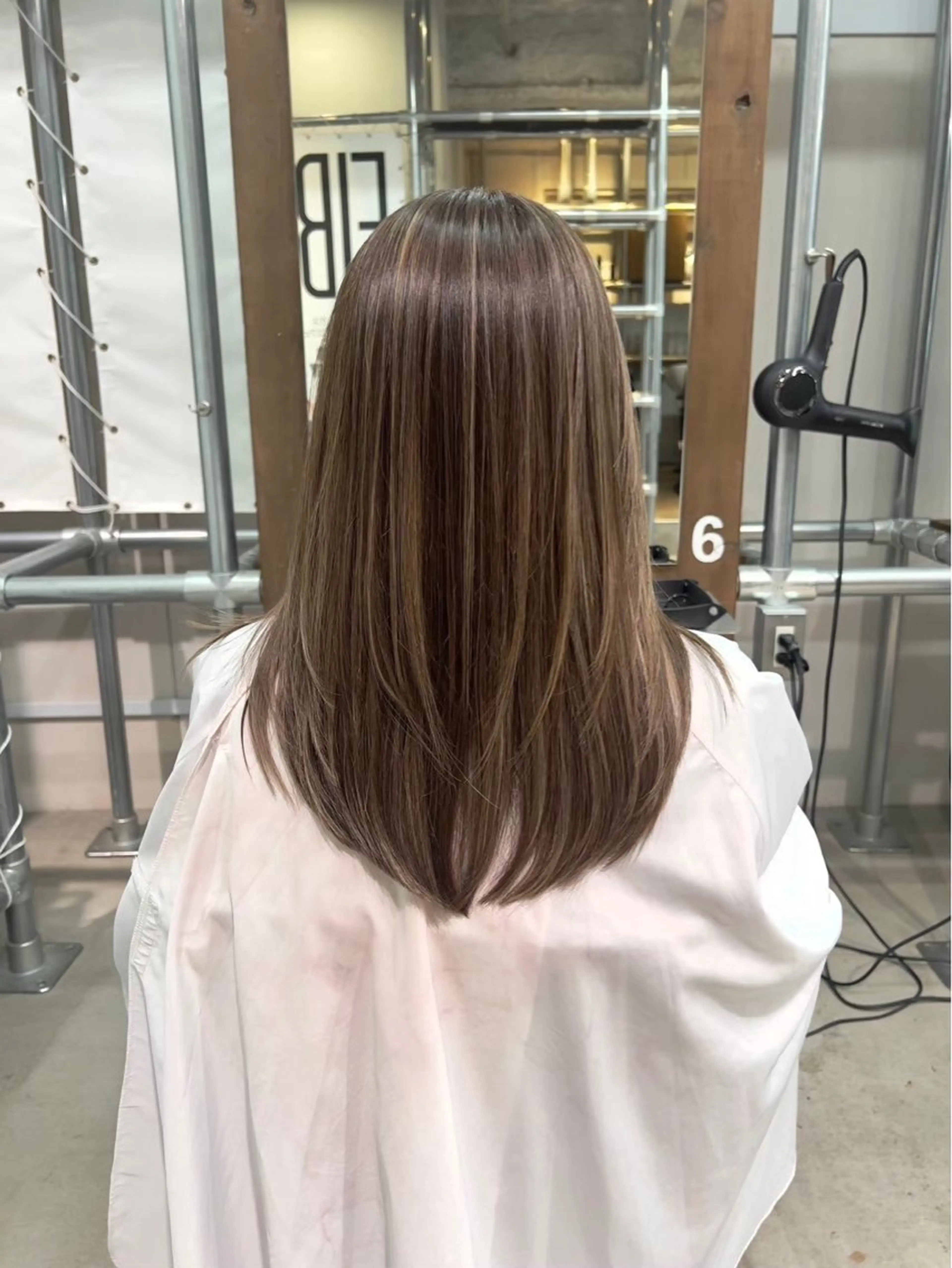 カラー 透明感カラー/レイヤ ーhinata.のヘアスタイル