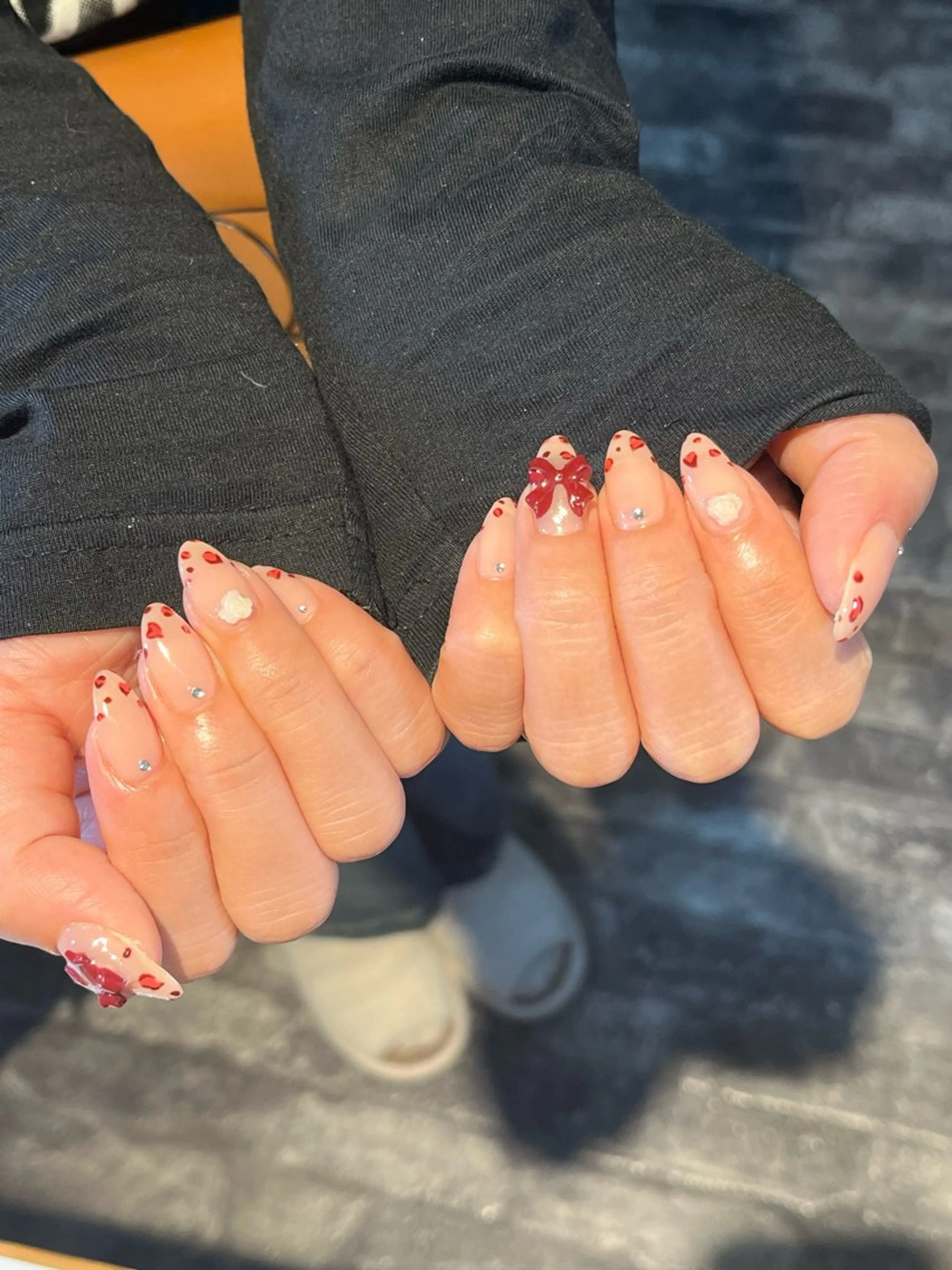 ネイル ボルドー チークネイル クリアネイル 成人式 フラッシュネイル Mai 🪽🩵のネイルデザイン