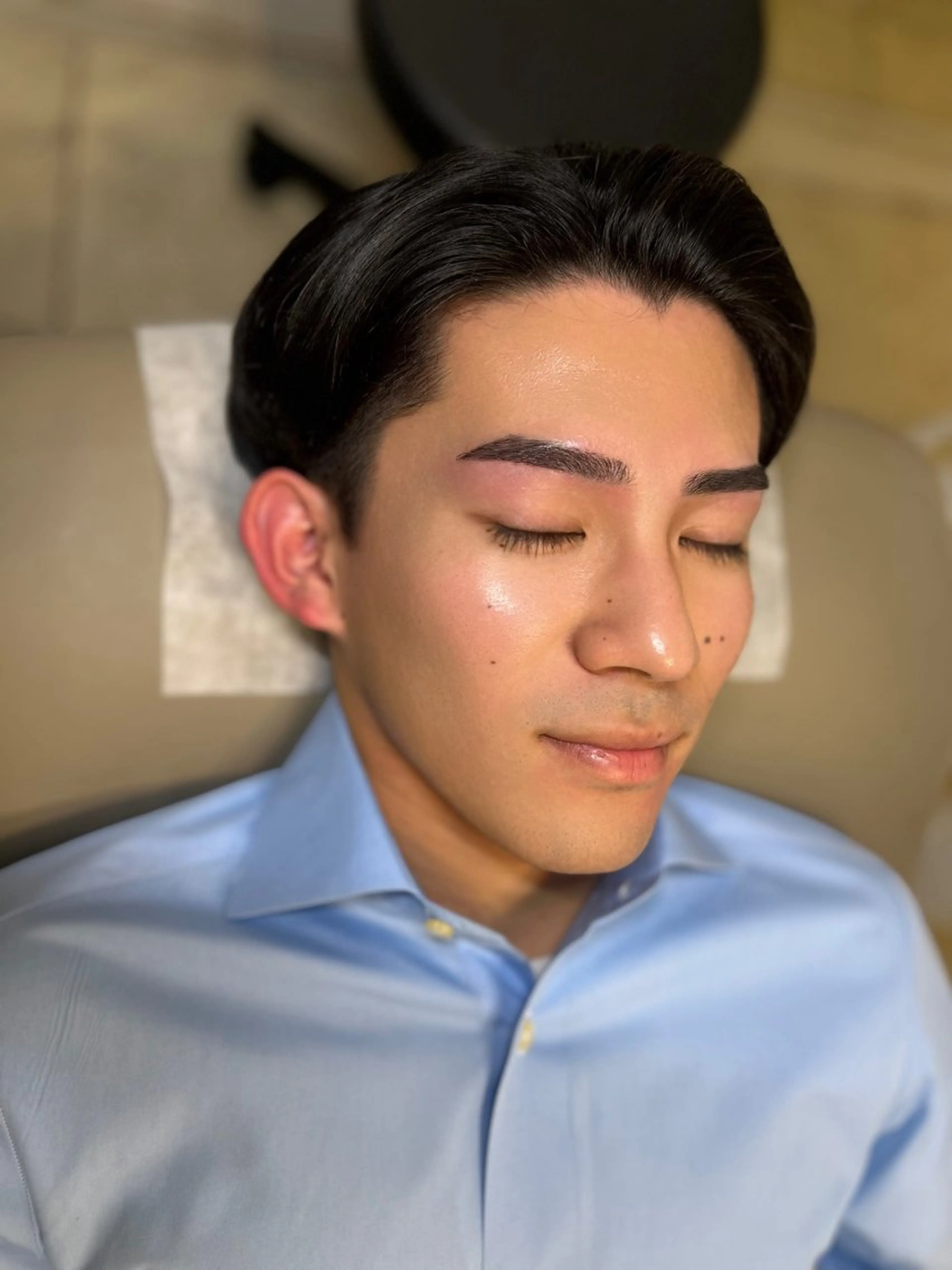 メンズ アイブロウ メンズ眉毛サロンSALON DE AYAMEN六本木所属・メンズ眉毛六本木 サロンドアヤメンの眉毛・アイブロウイメージ