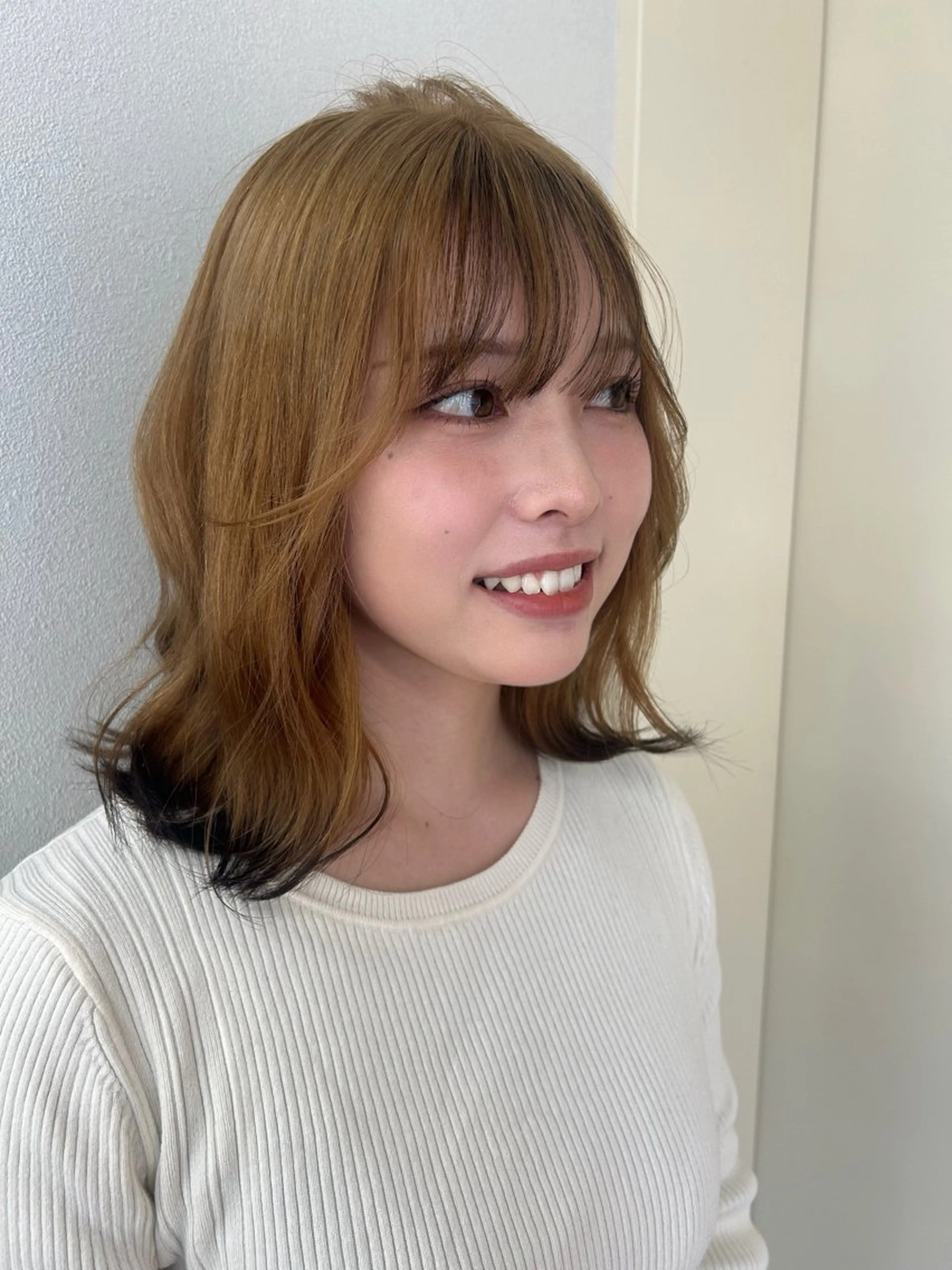 ミディアム カラー 黒髪 カット ヘアカラー トリートメント Gisel みらののヘアスタイル