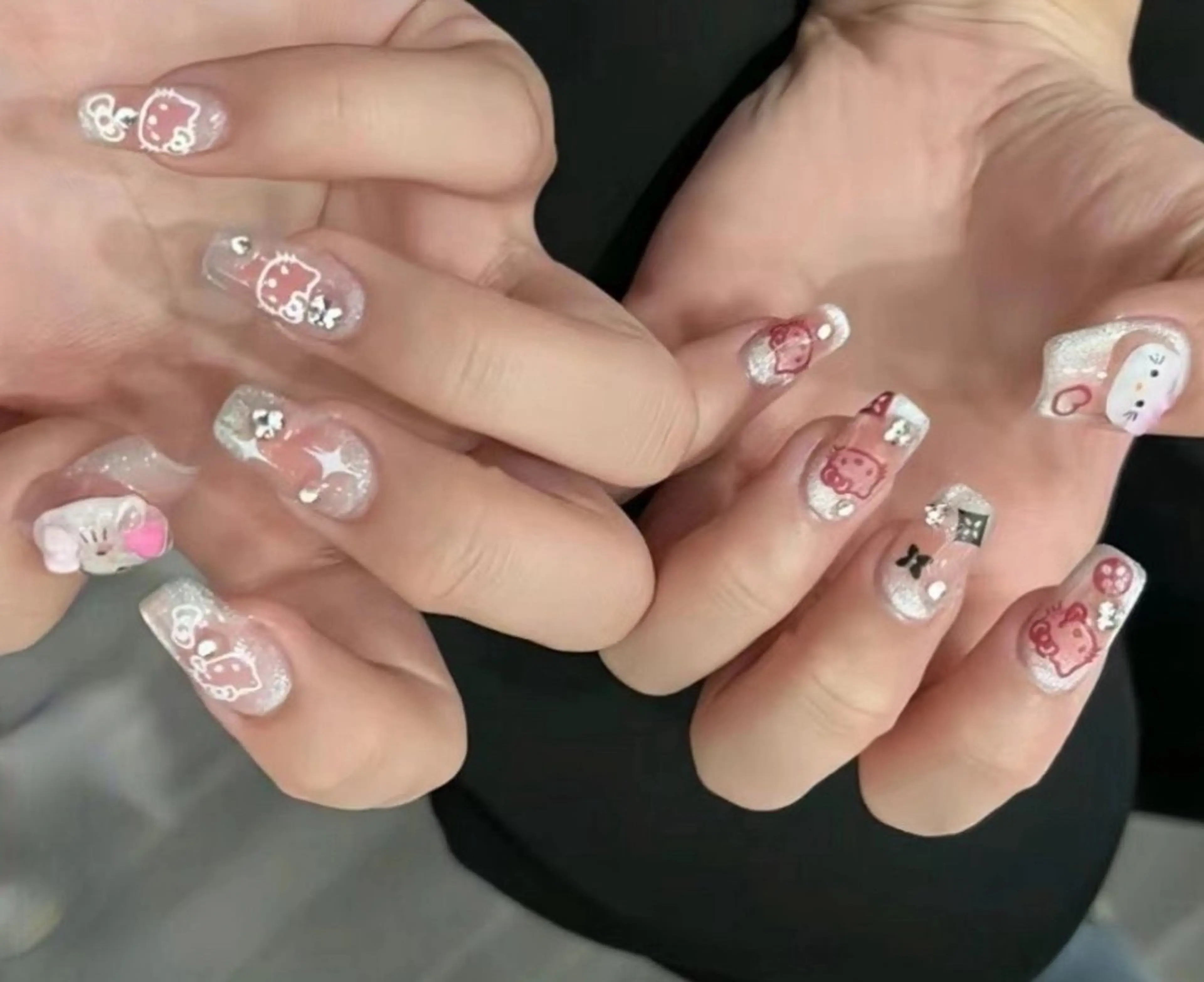 ネイル pink ladyサロン所属・べ にのネイルデザイン