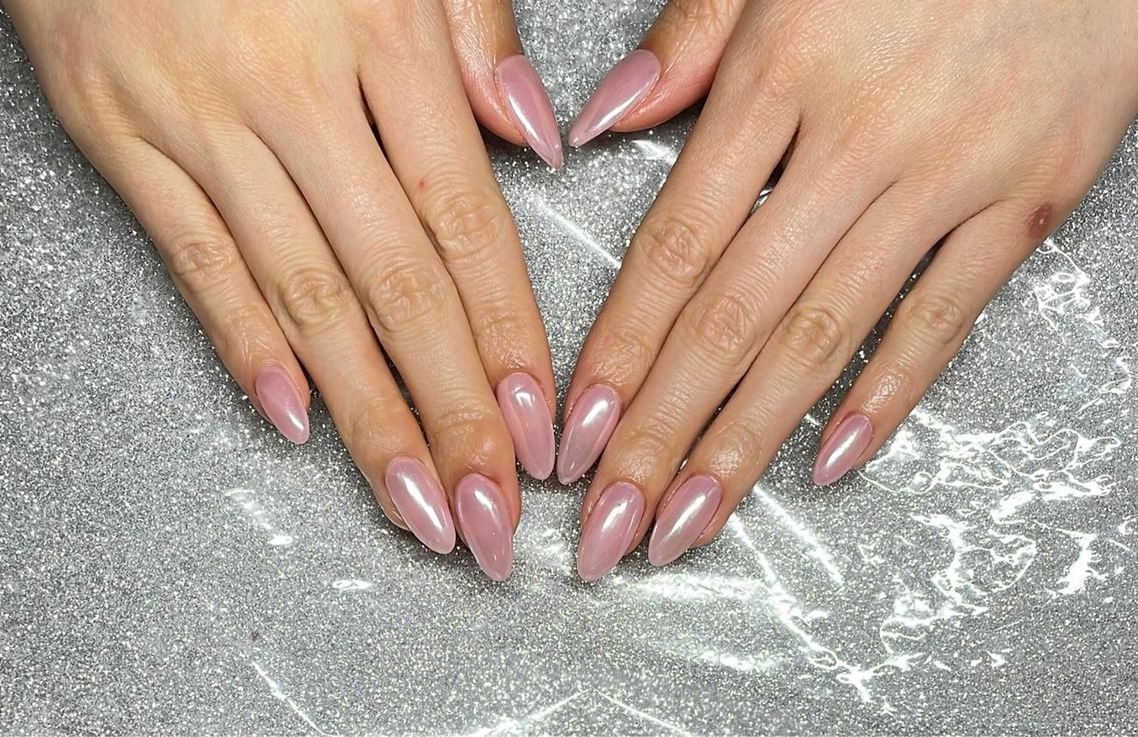 ネイル ハンドネイル VIERU 🌈🎀💖のネイルデザイン