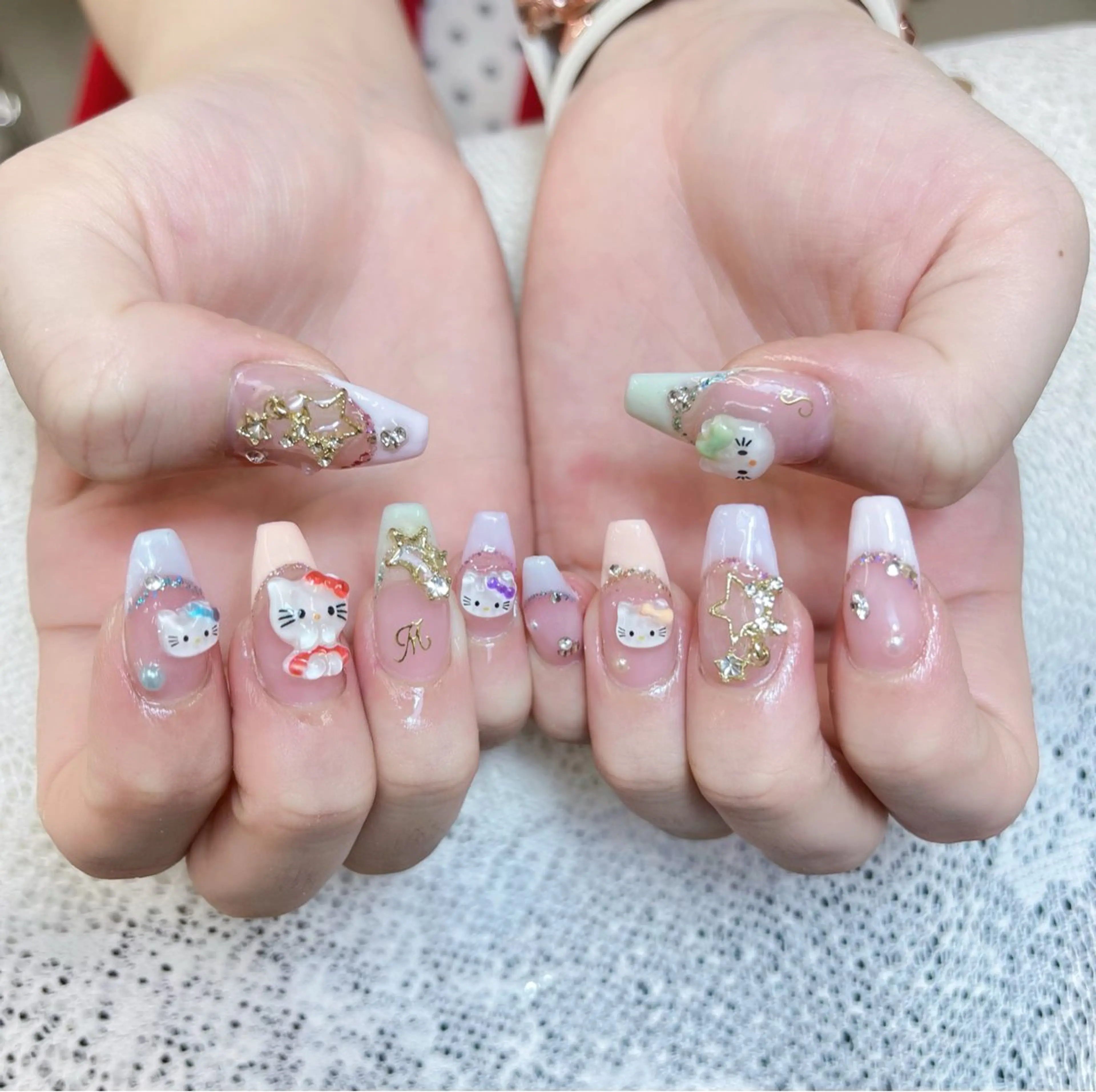 ネイル アートネイル グラデーション キラキラネイル ニュアンスネイル オフィスネイル ZUZU AMEE NAILのネイルデザイン