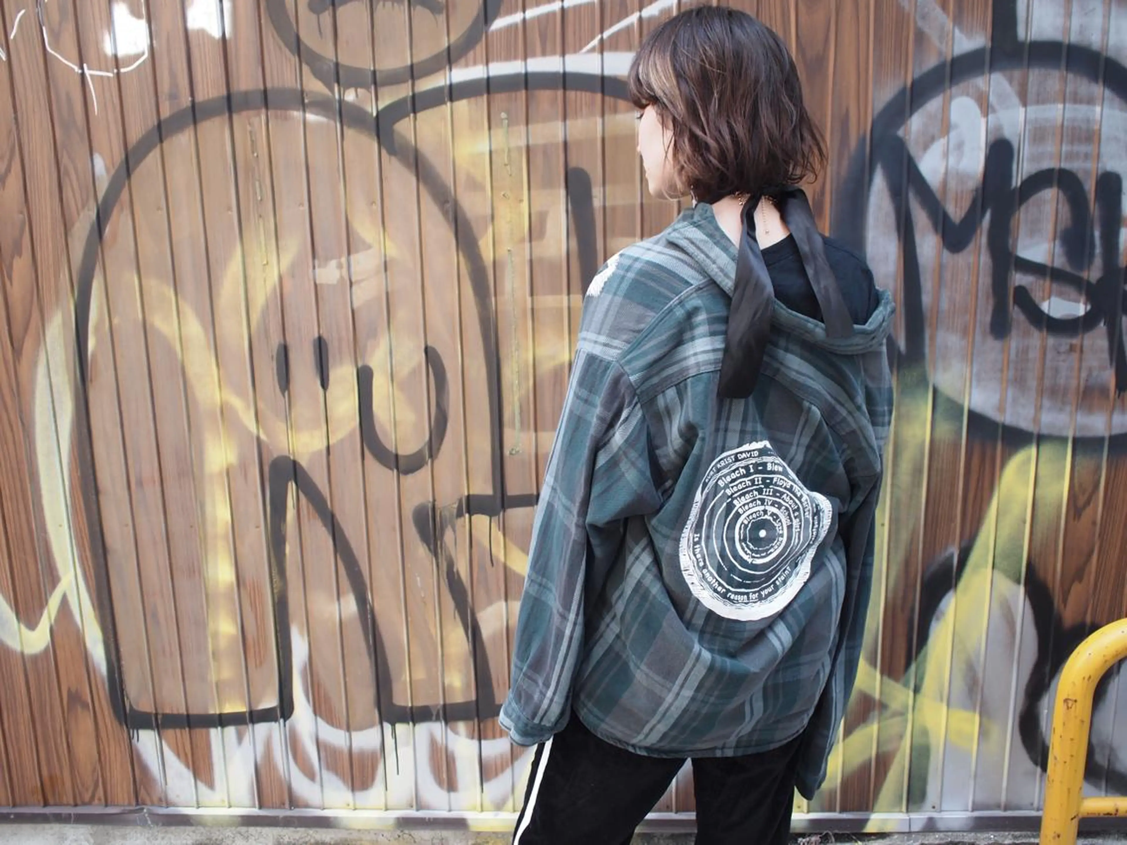 ミディアム ウルフカット/吉村 桃子のヘアスタイル