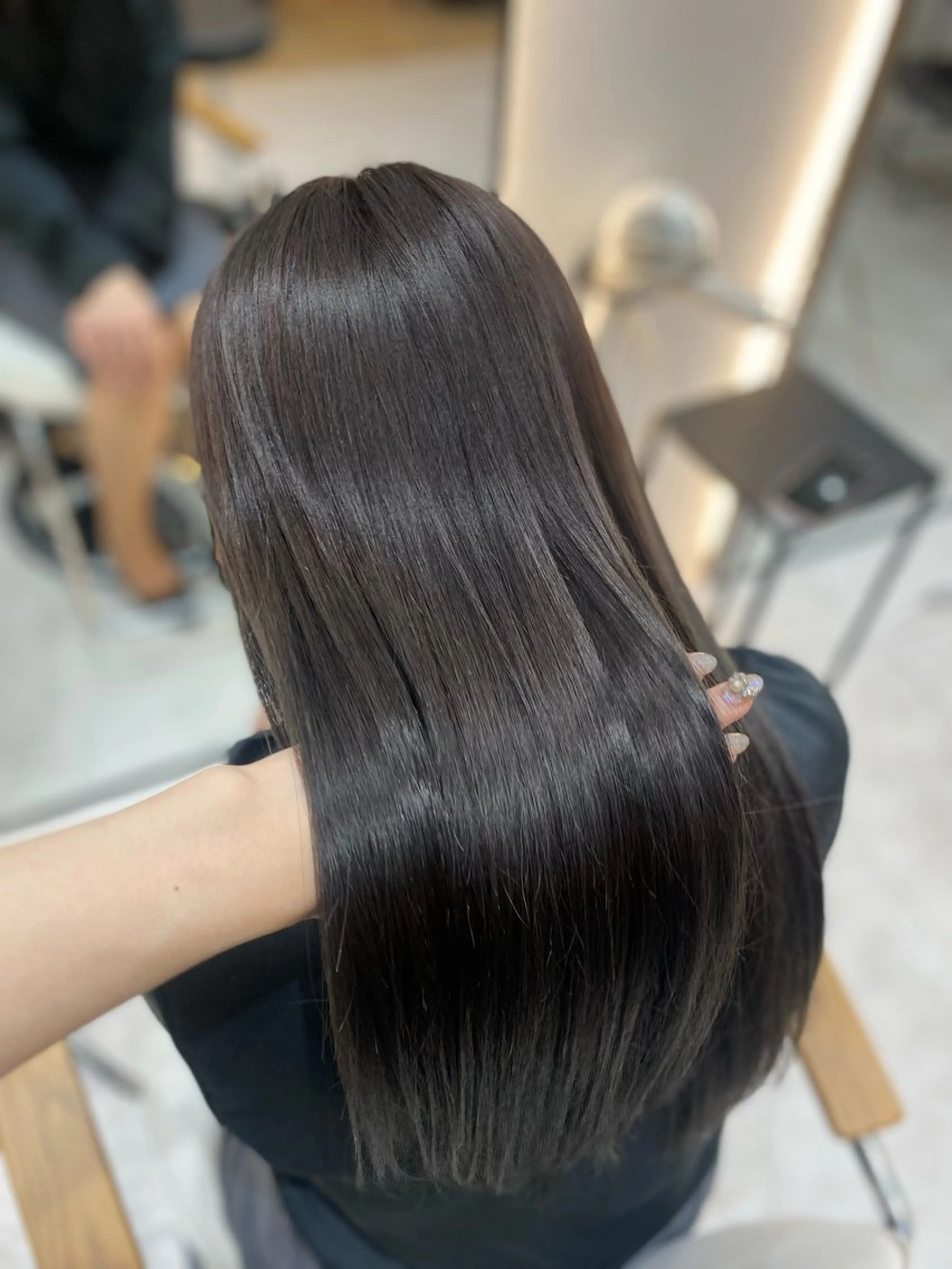 ロング カラー ケアカラー グレージュ ラベンダーカラー ラベンダーグレージュ ラベンダーグレー カット ヘアカラー トリートメント 艶髪・透明感カラー・ 韓国ヘア・Yuriのヘアスタイル