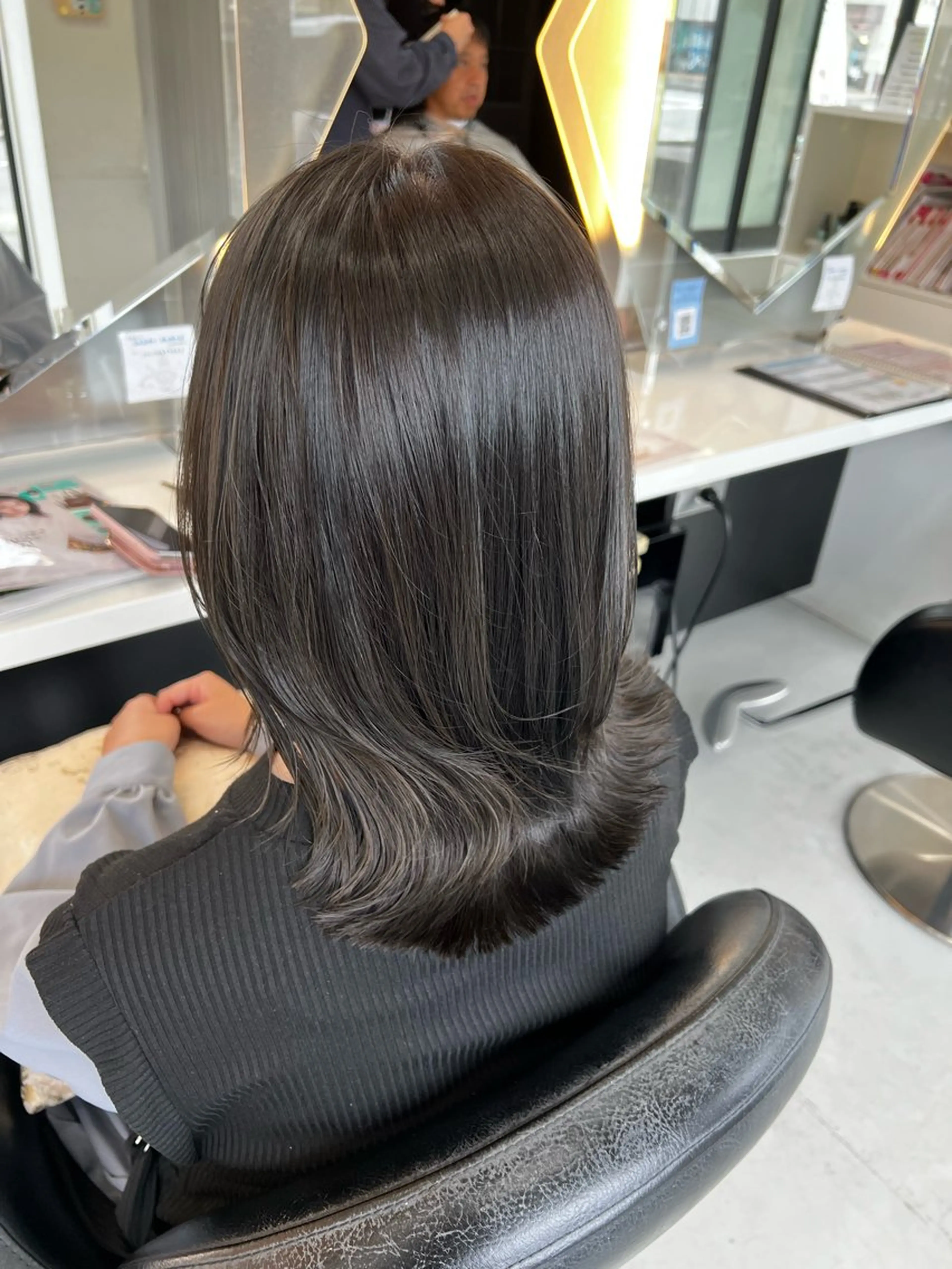 セミロング カラー 韓国風顔まわり/ベー ジュ/マツエク♡美咲のヘアスタイル