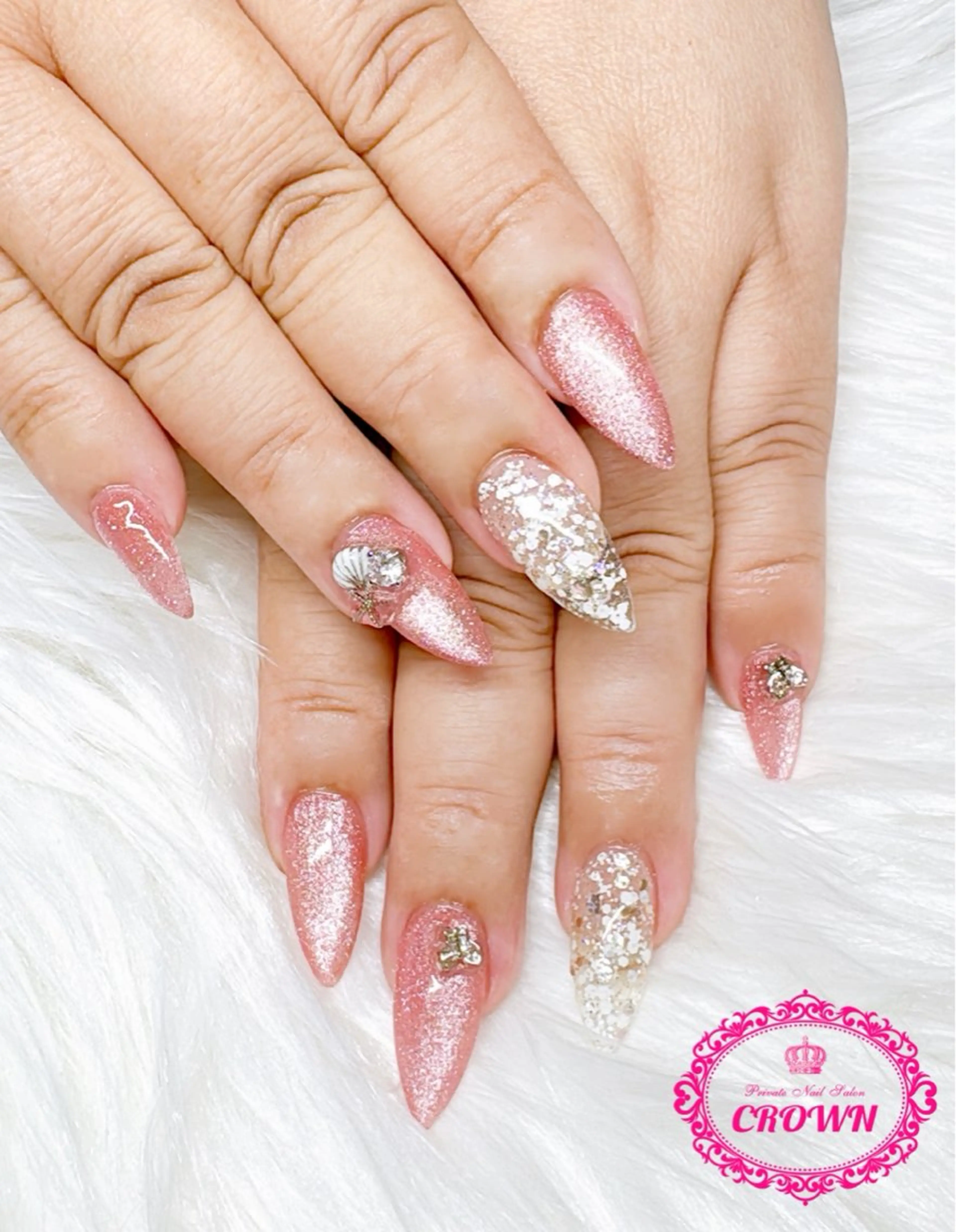 ネイル CROWN プライベートサロンのネイルデザイン