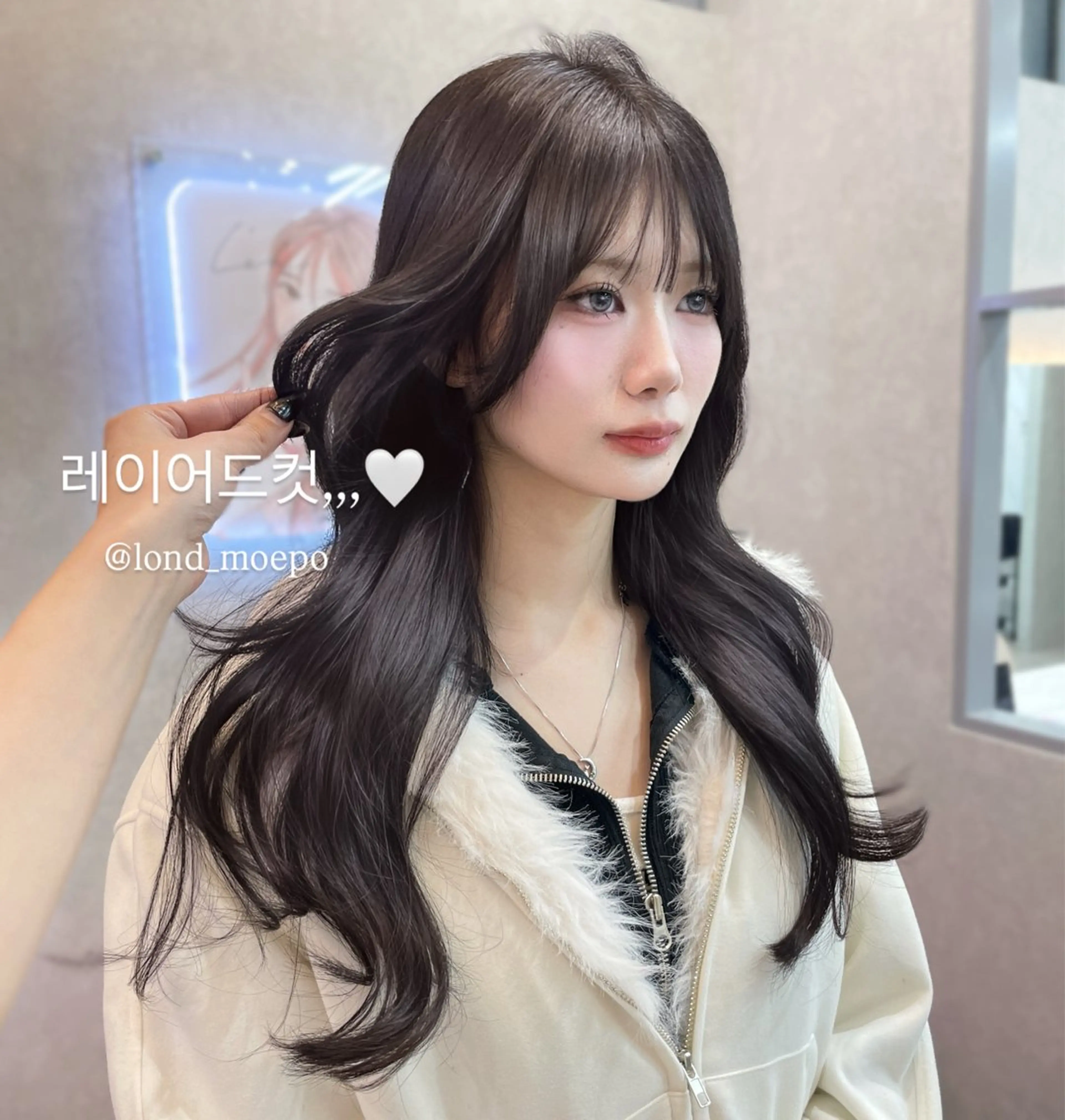 セミロング カット ヘアカラー MOE 福岡韓国ヘア✧︎のヘアスタイル