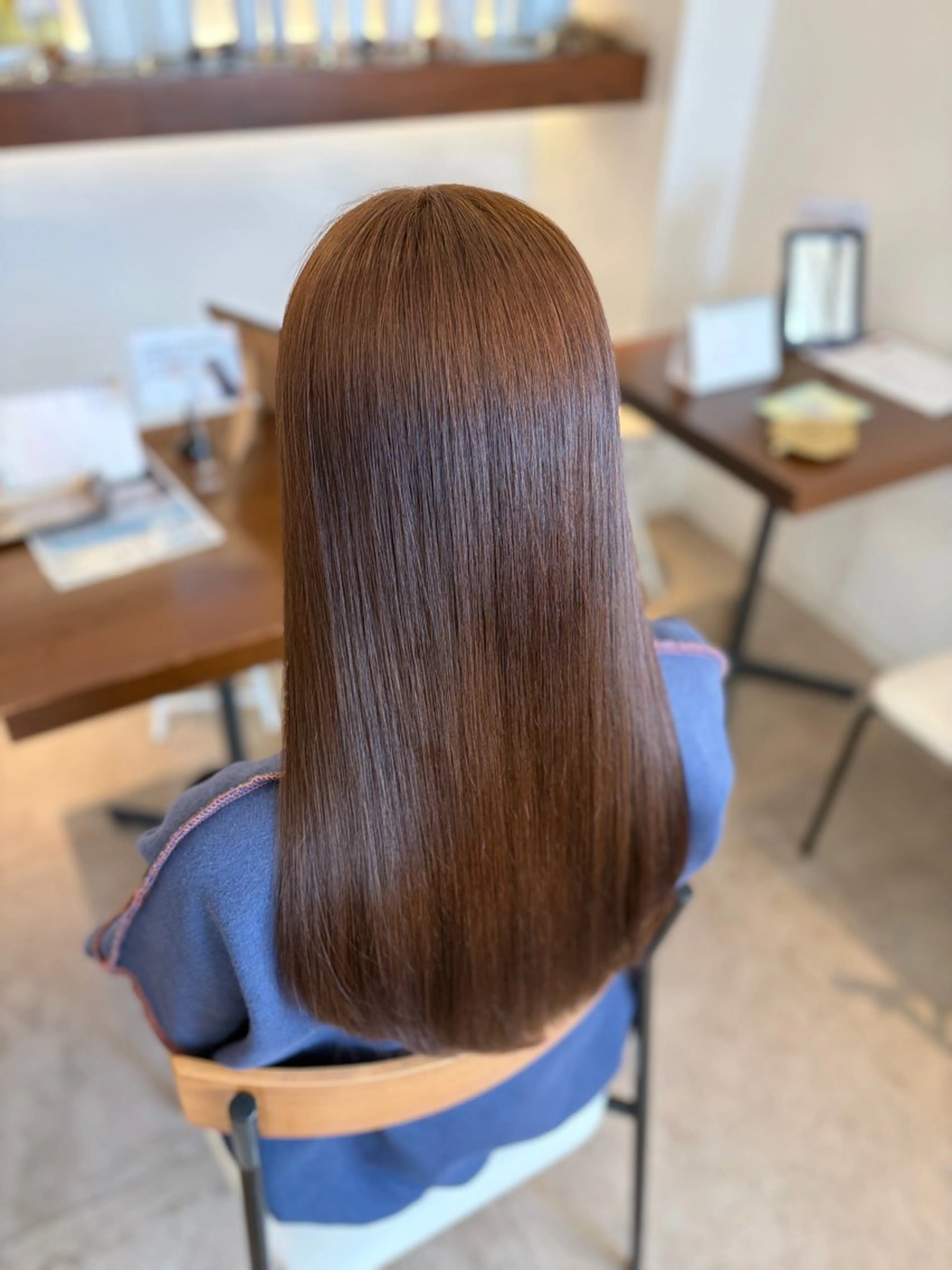 ロング カラー ブリーチ ブラウンカラー ショコラブラウン ブリーチなしカラー 髪質改善 ヘアカラー トリートメント 髪質改善カラー 貝本 遥那 🧸⸝⋆*のヘアスタイル