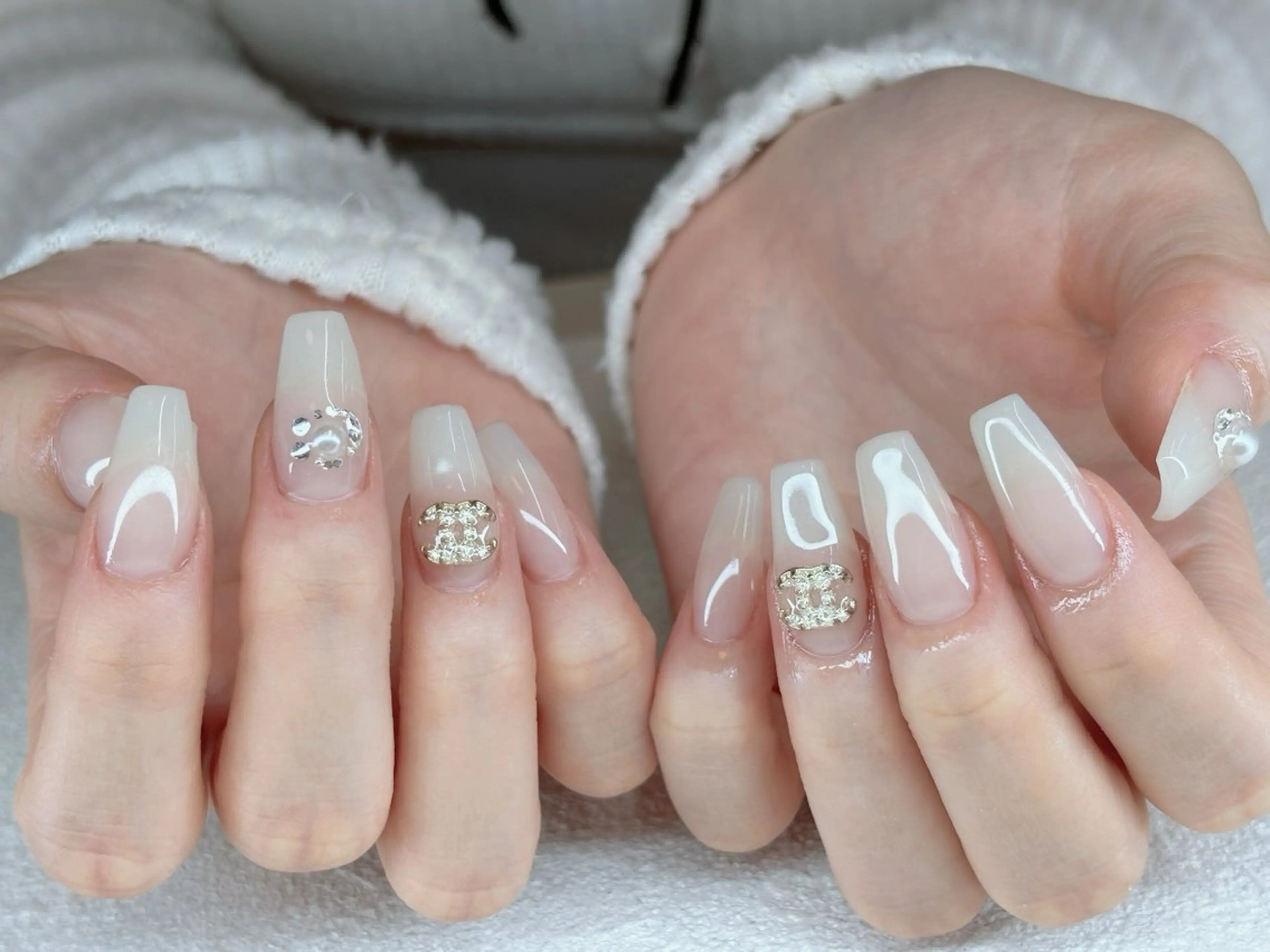 ネイル オーロラネイル ブルー チークネイル フットネイル フレンチネイル NAILS168 大家店のネイルデザイン