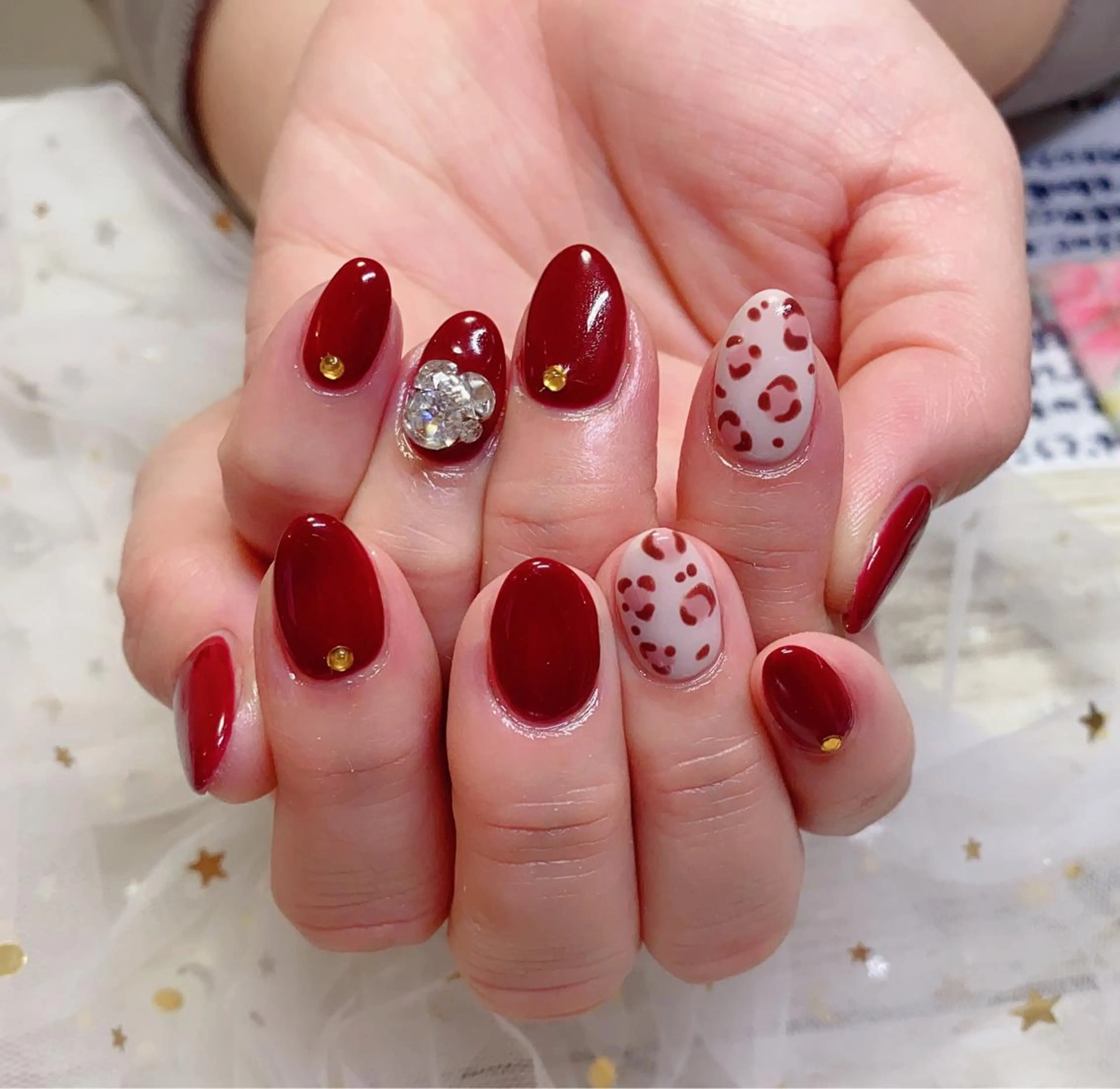 ミディアム カラー ネイル Q Free nailsのネイルデザイン