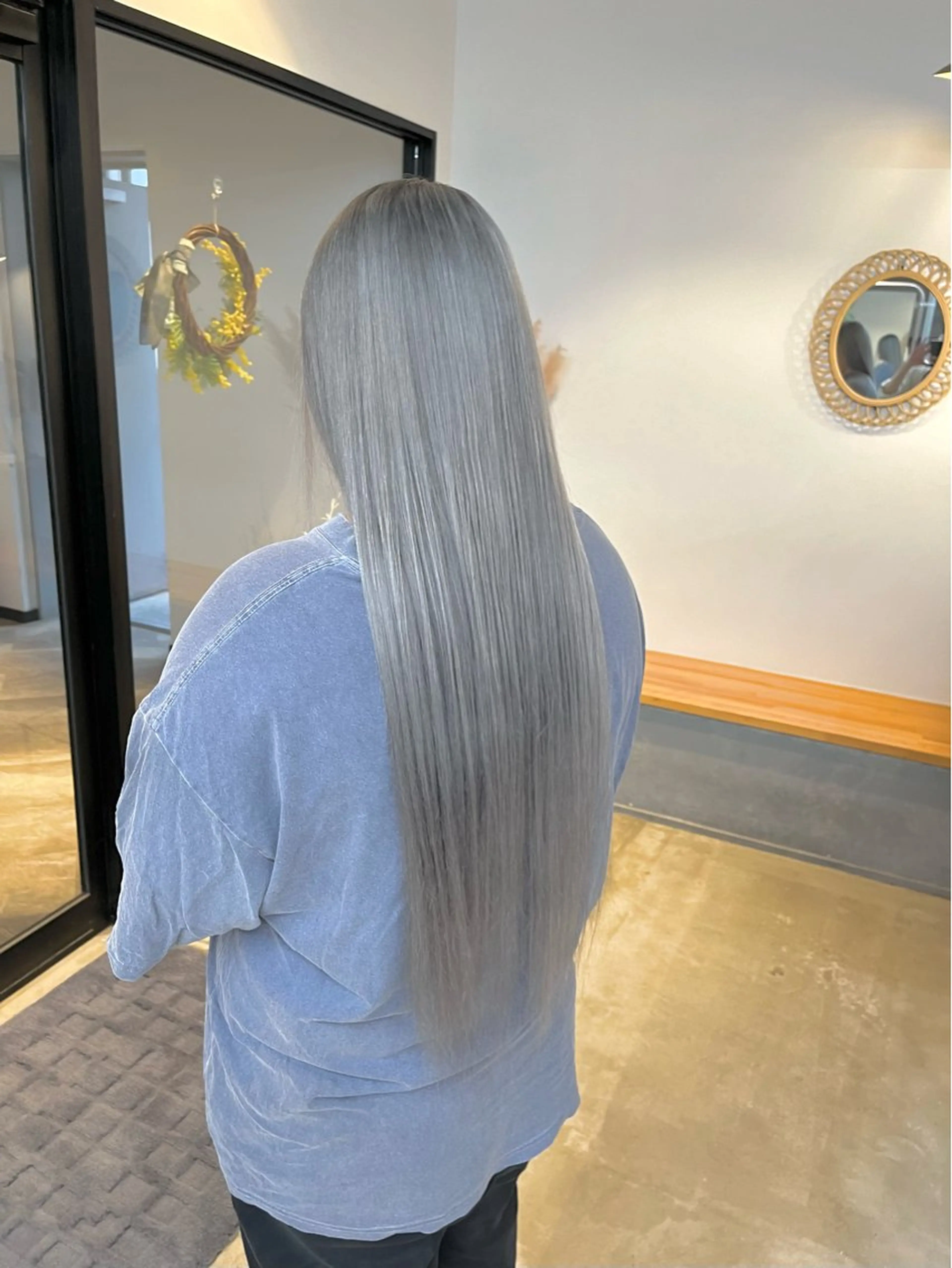 ロング カラー ヘアカラー ハイトーンカラ ー/小川のヘアスタイル