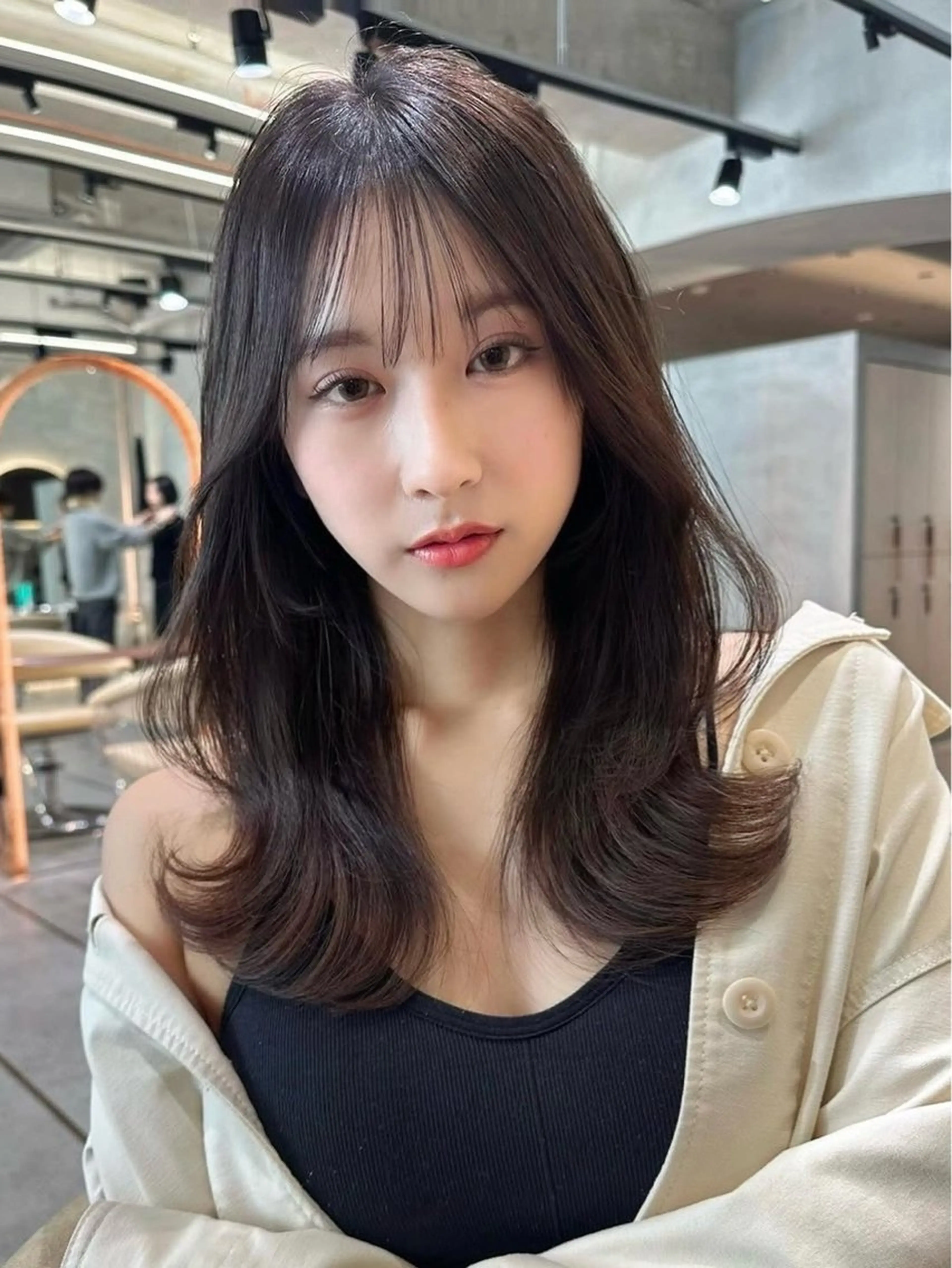 セミロング カラー カット ヘアカラー トリートメント レイヤー/韓国 ハイトーン興津史弥のヘアスタイル