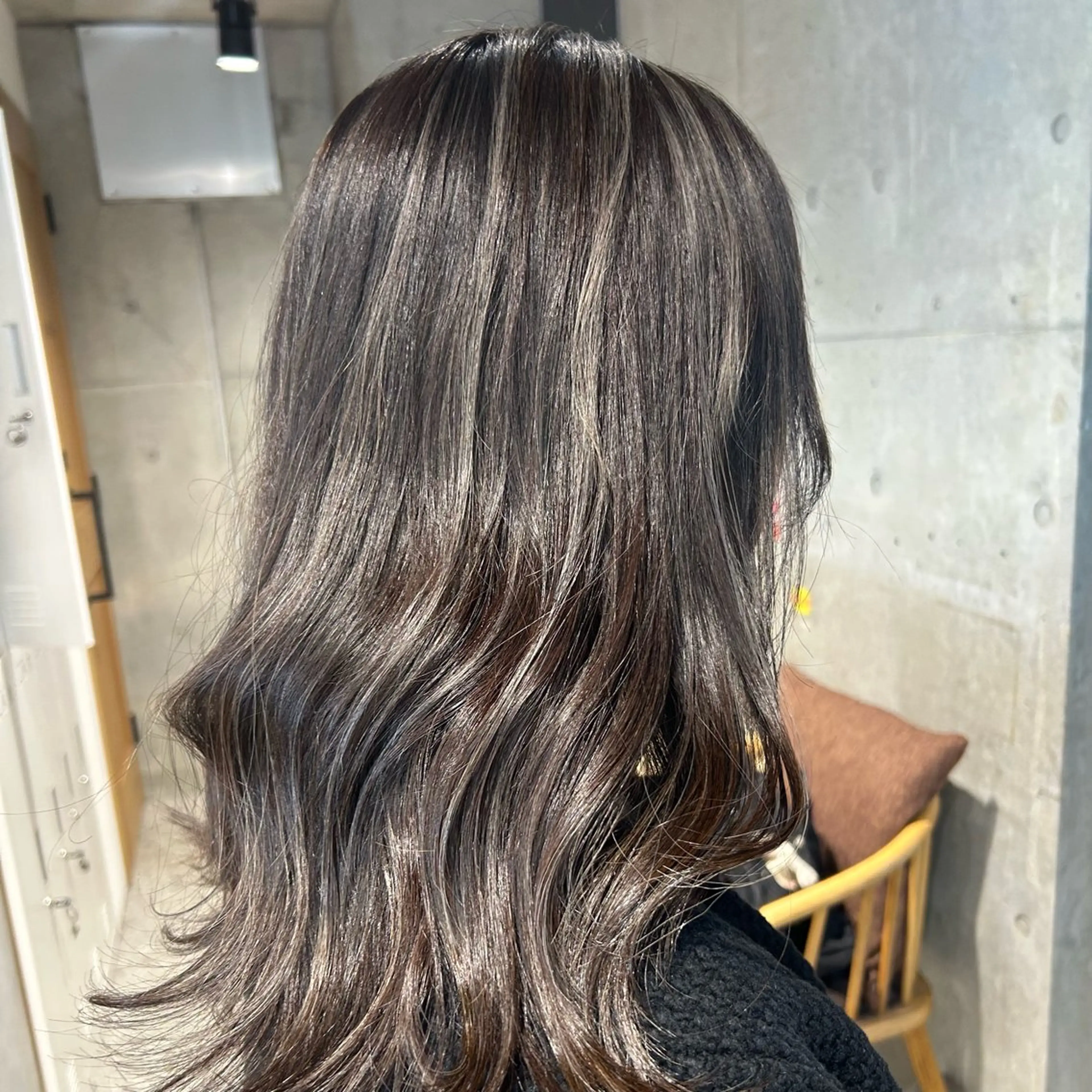 ロング ハイライト ヘアカラー 🍎ダブルカラー 🍎KUREA🍎のヘアスタイル