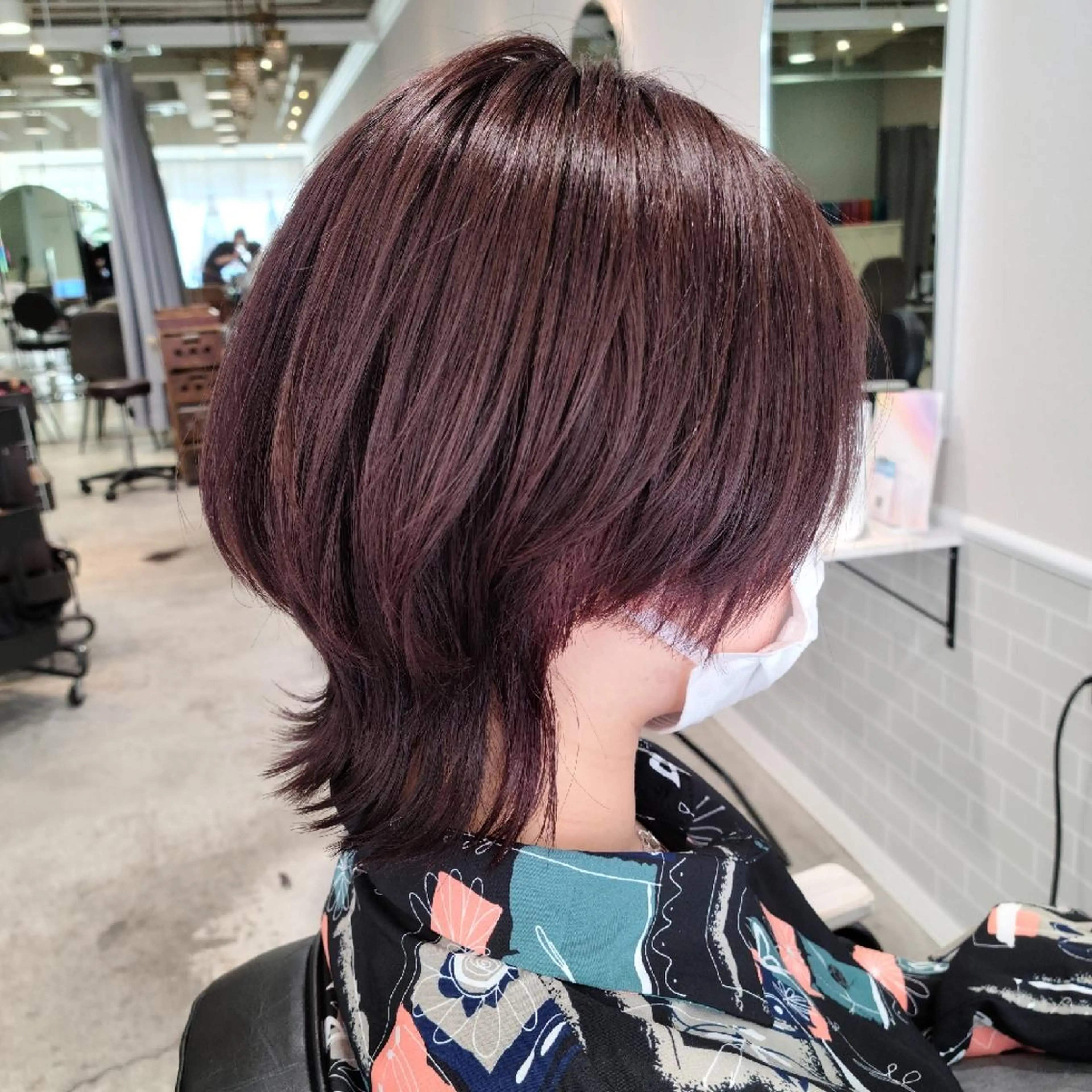 ミディアム ウルフカット 赤松 摩美のヘアスタイル