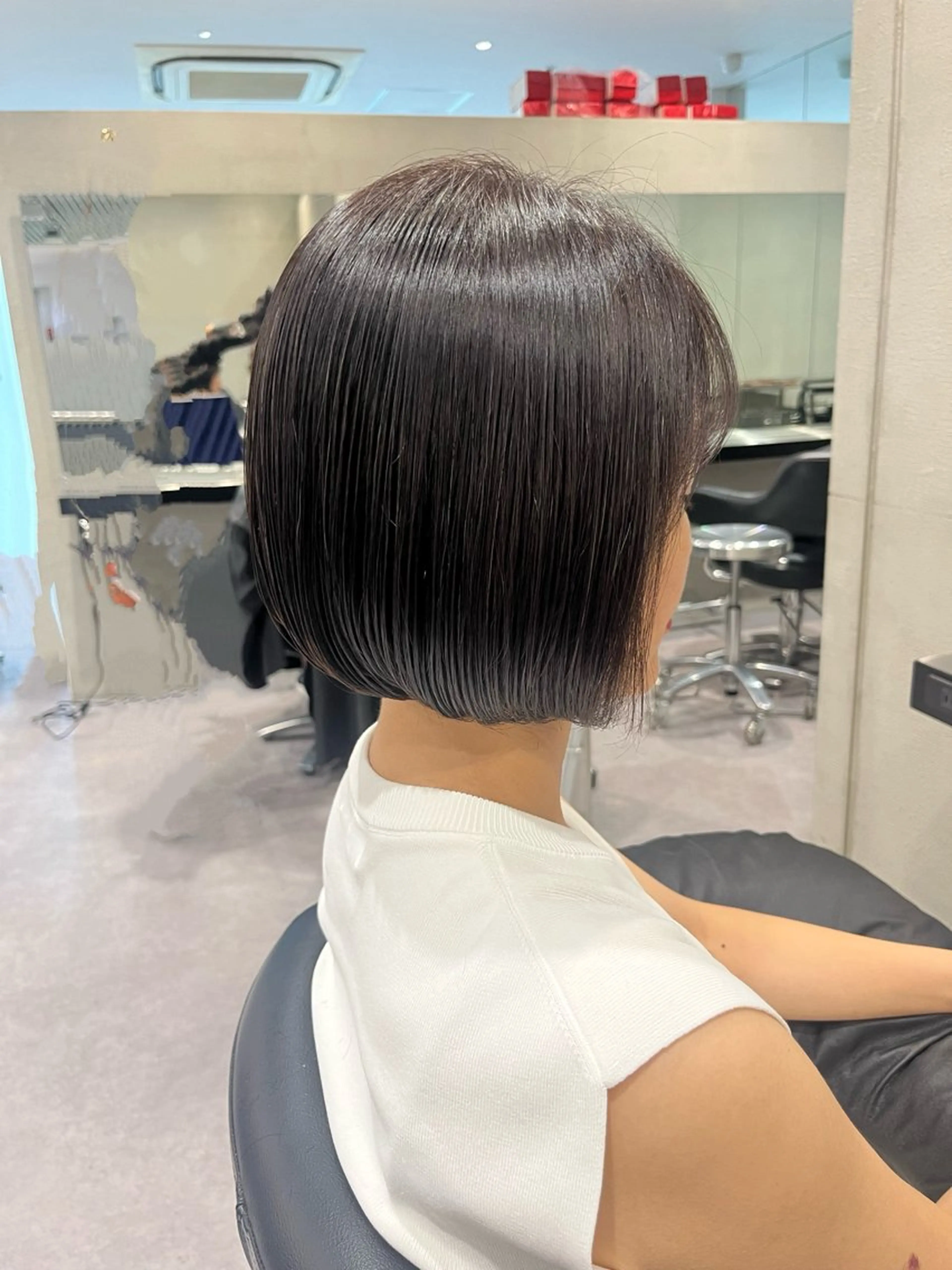 ショート カラー 🌈艶髪/髪質改善 新宿itouのヘアスタイル