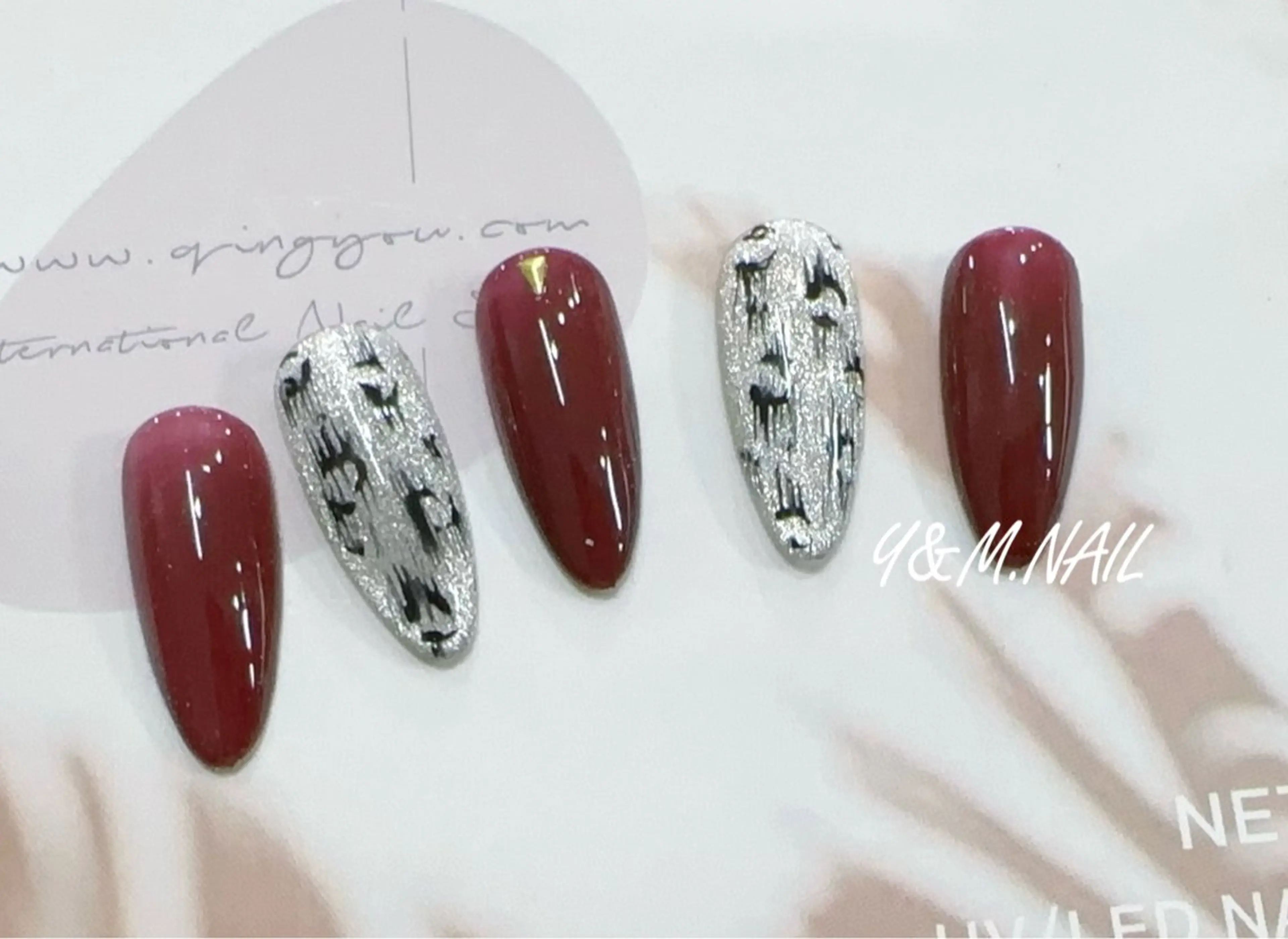 ネイル Ui_Amor (パラジェル)のネイルデザイン