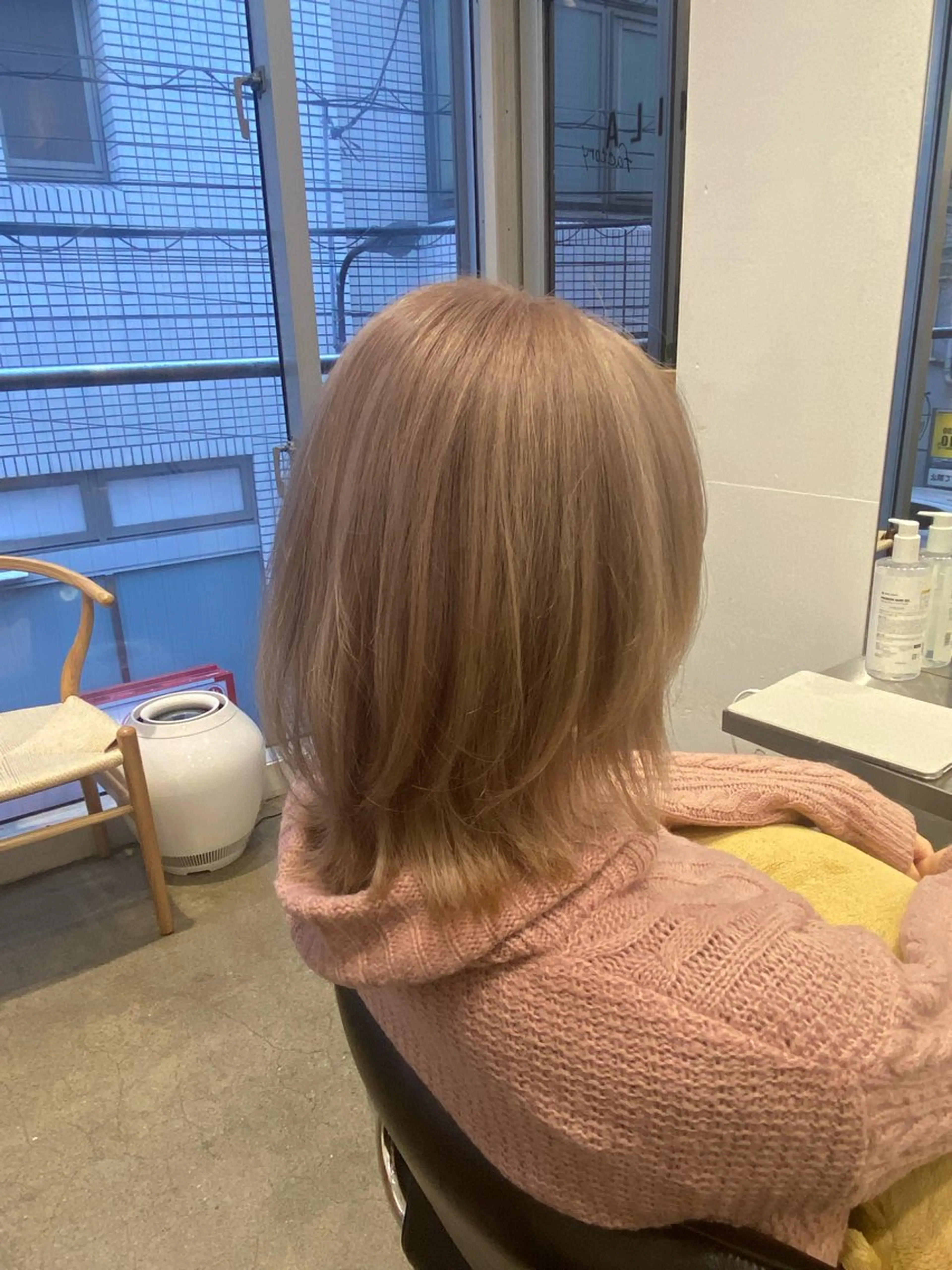 ミディアム カラー ウルフカット SALOWIN新宿三丁目【サロウィン】所属・レイヤー🔶髪質改善 🔶透明感カラー青木のヘアスタイル