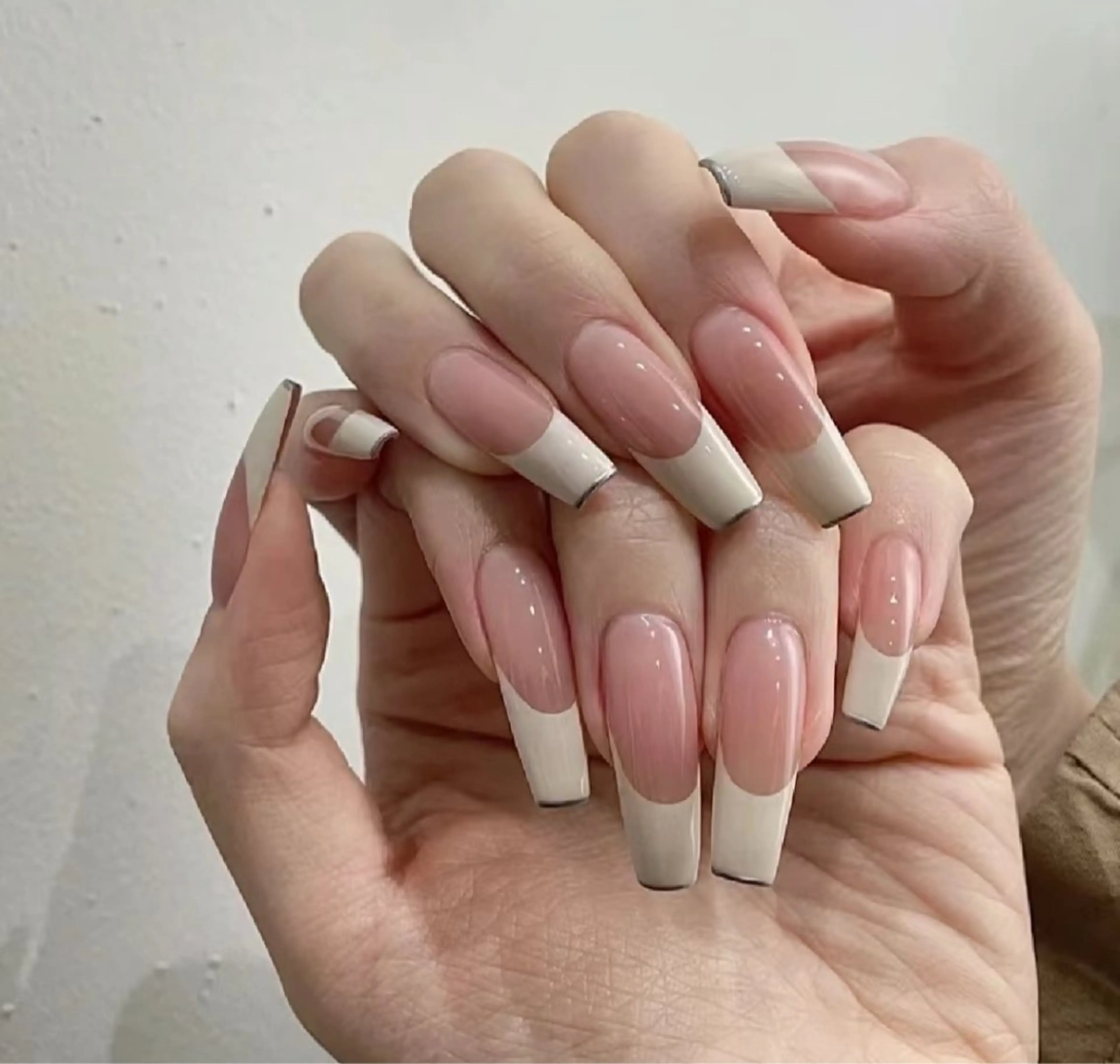 シン アモンのネイルデザイン